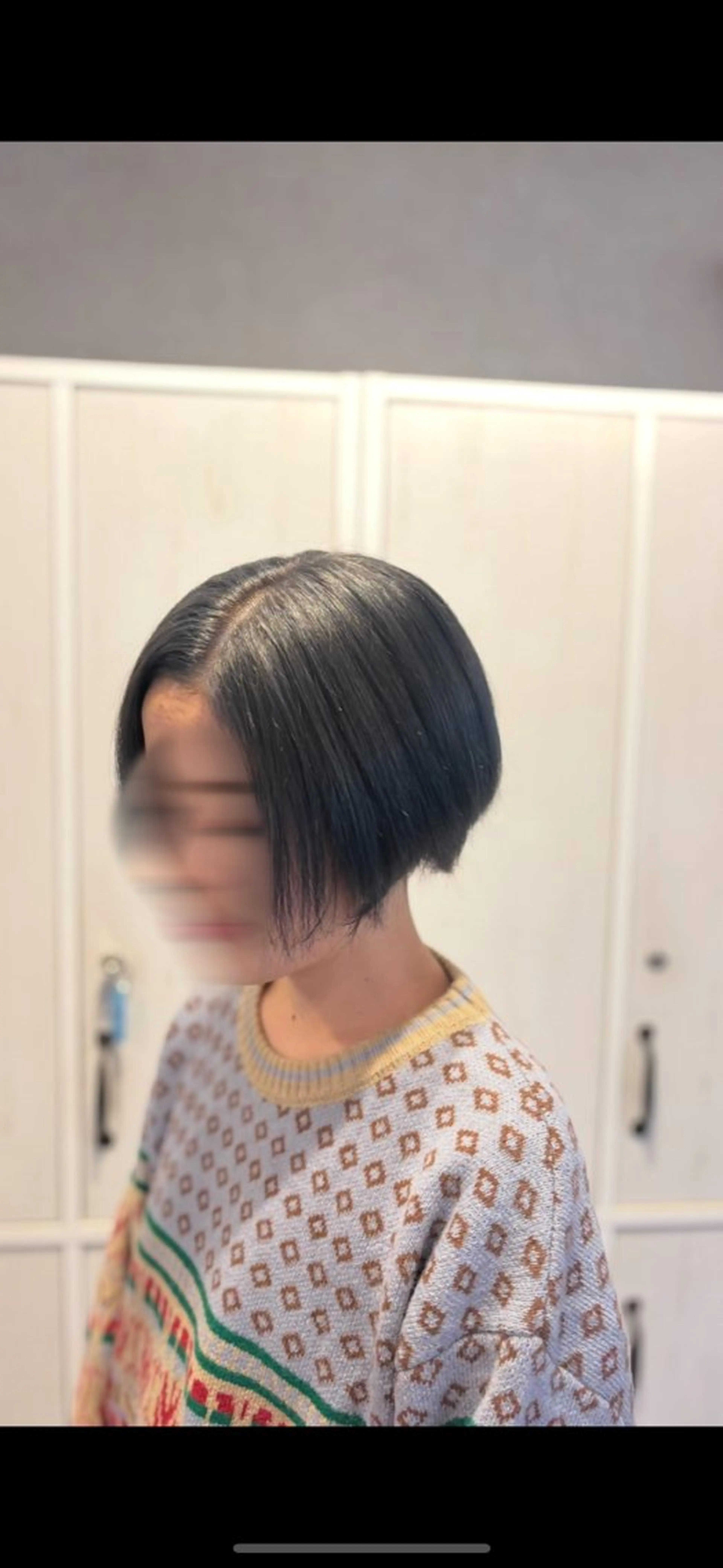 ショート カラー ブルーカラー シルバー ヘアカラー トリートメント ELLE&SALLY Tamoriのヘアスタイル