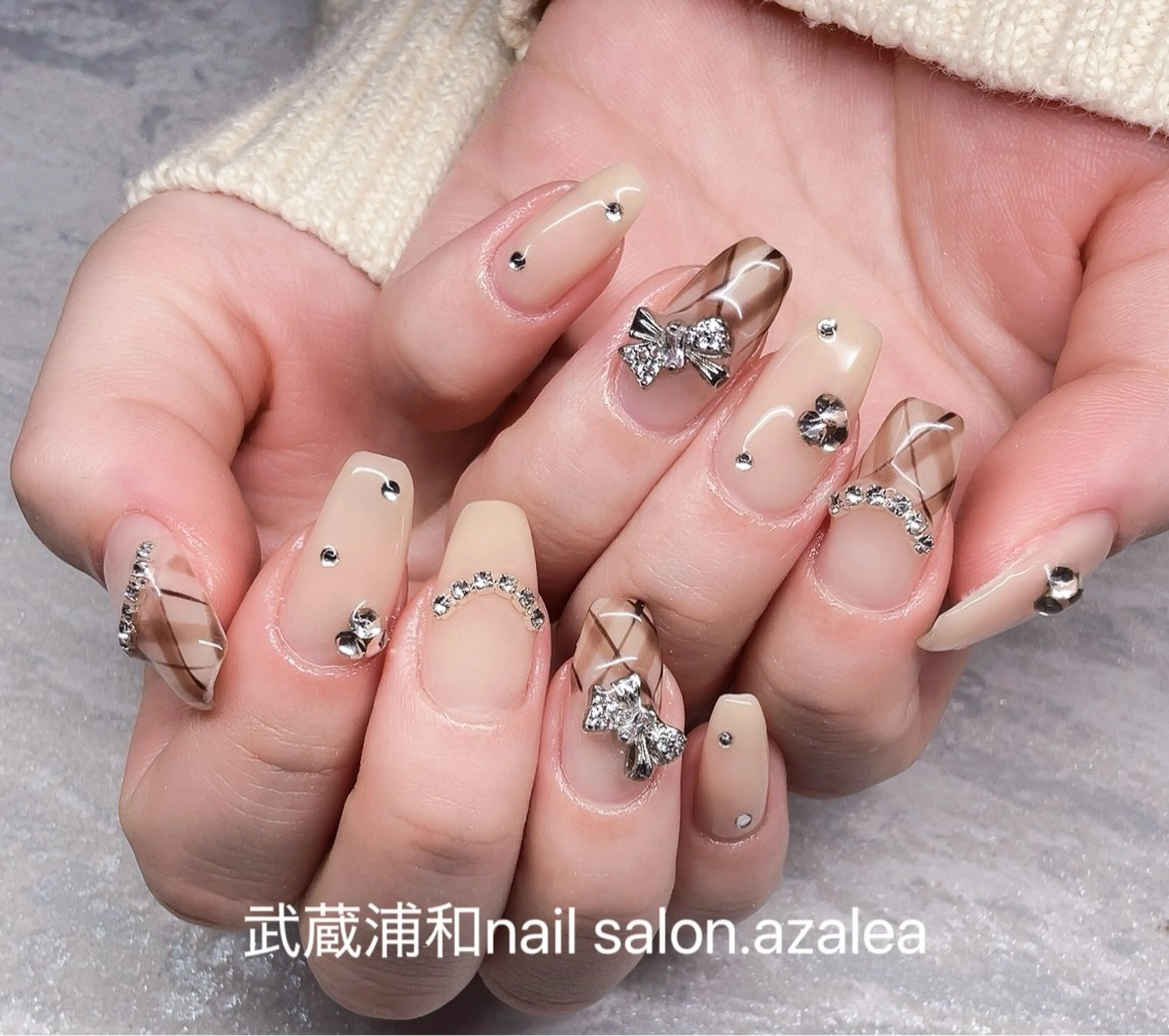 ネイル ハンドネイル R inのネイルデザイン