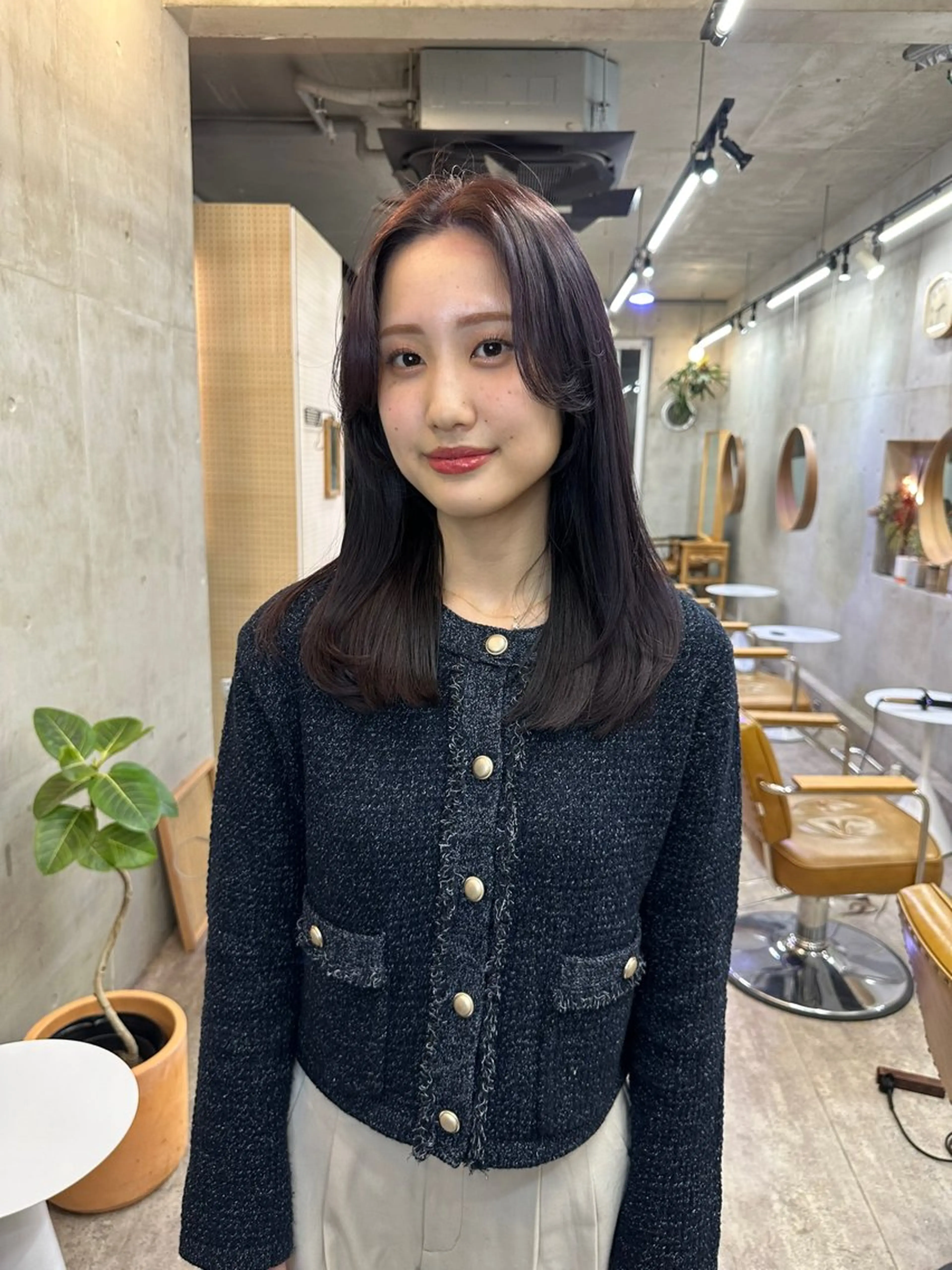 ミディアム カラー カシス ピンクカラー レイヤーカット カット ヘアカラー トリートメント カットモデル募集中 ／HARUKA🎀のヘアスタイル