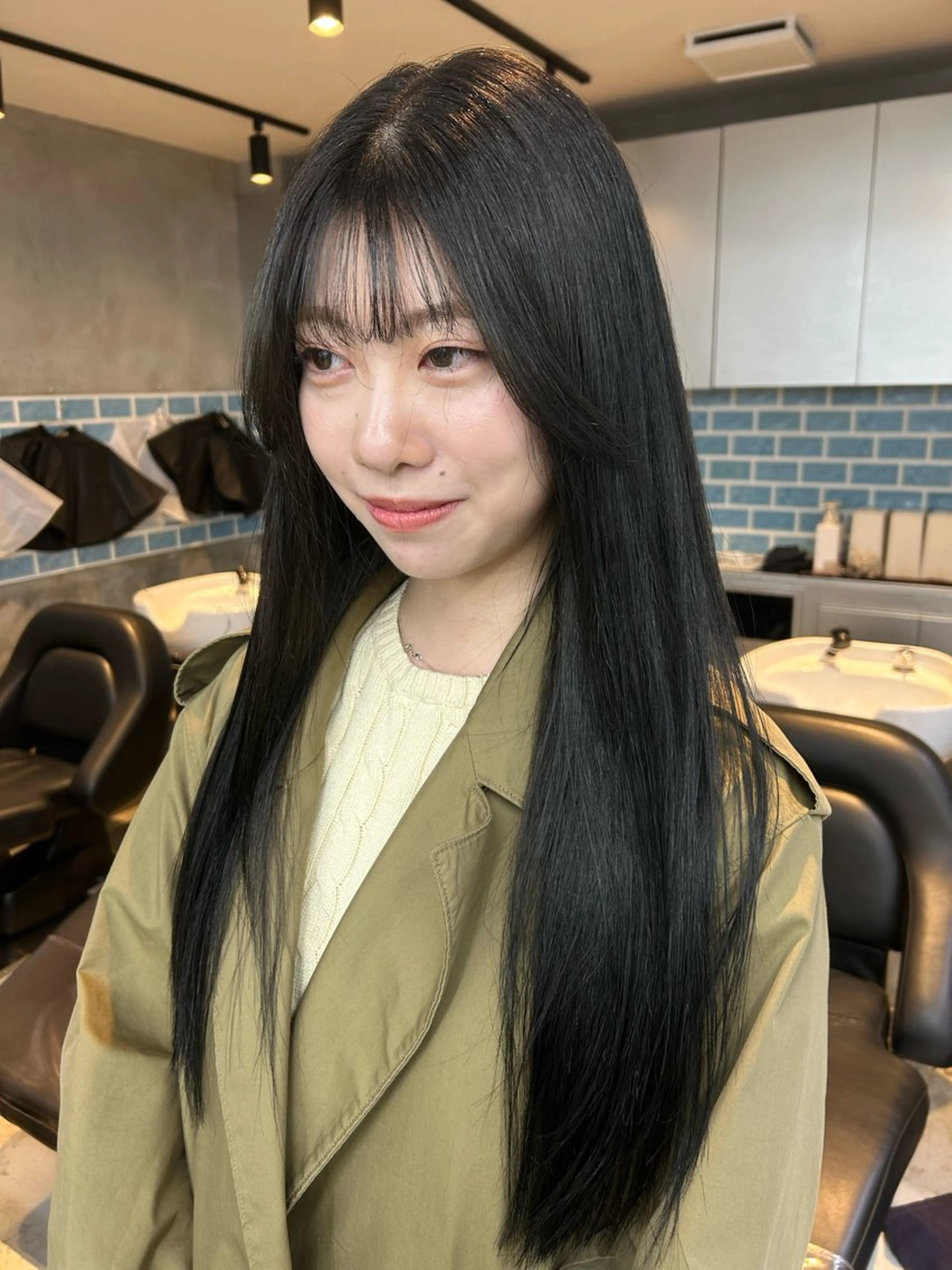 ロング カラー パーマ 艶感カラー💫 りょお🫧のヘアスタイル