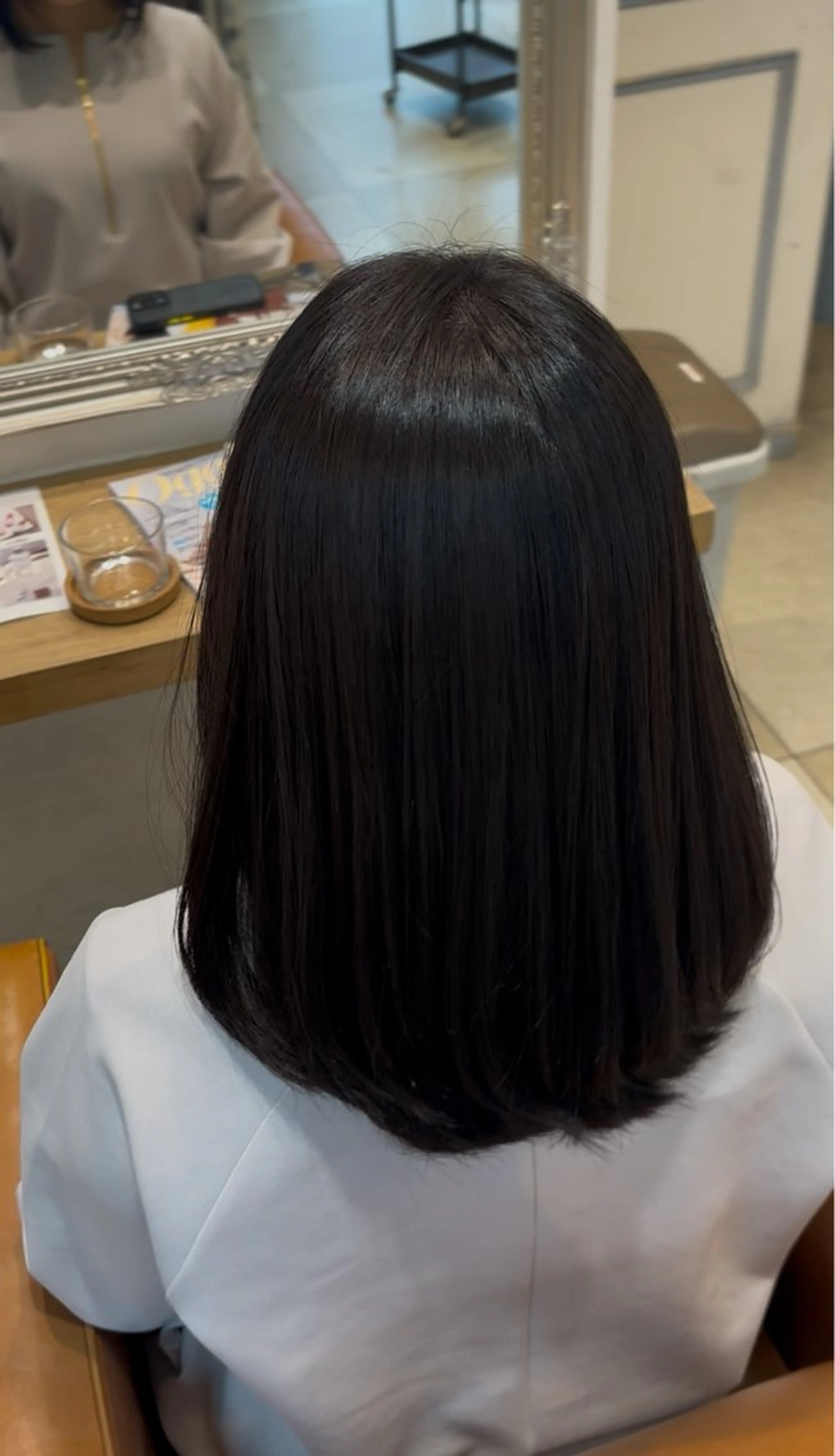 ミディアム カラー ブルーカラー ブルーグレー 万司 来望のヘアスタイル