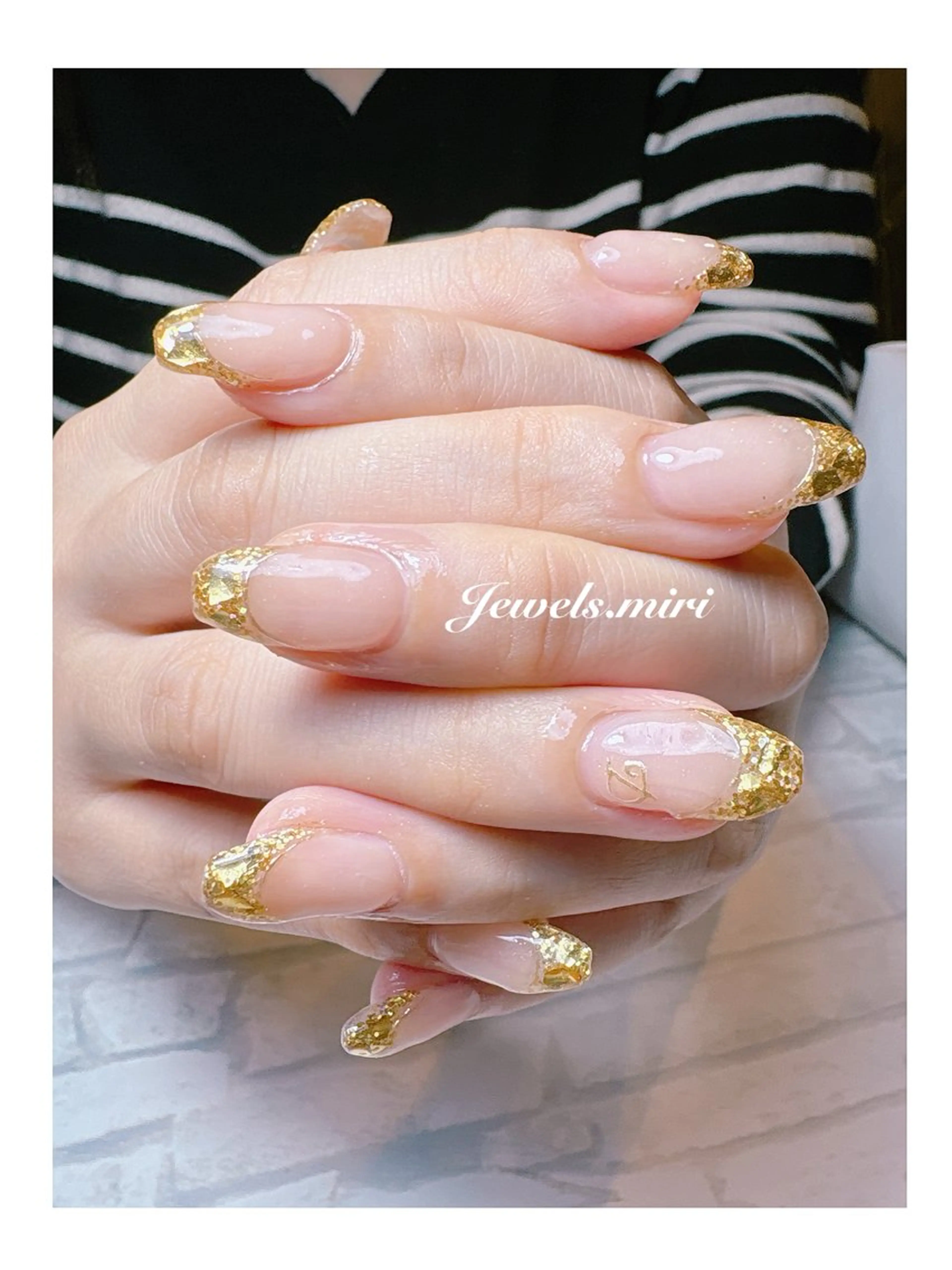 ネイル アートネイル フレンチネイル ガラスフレンチ ゴールド キラキラネイル ネイルサロン Jewels Mのネイルデザイン