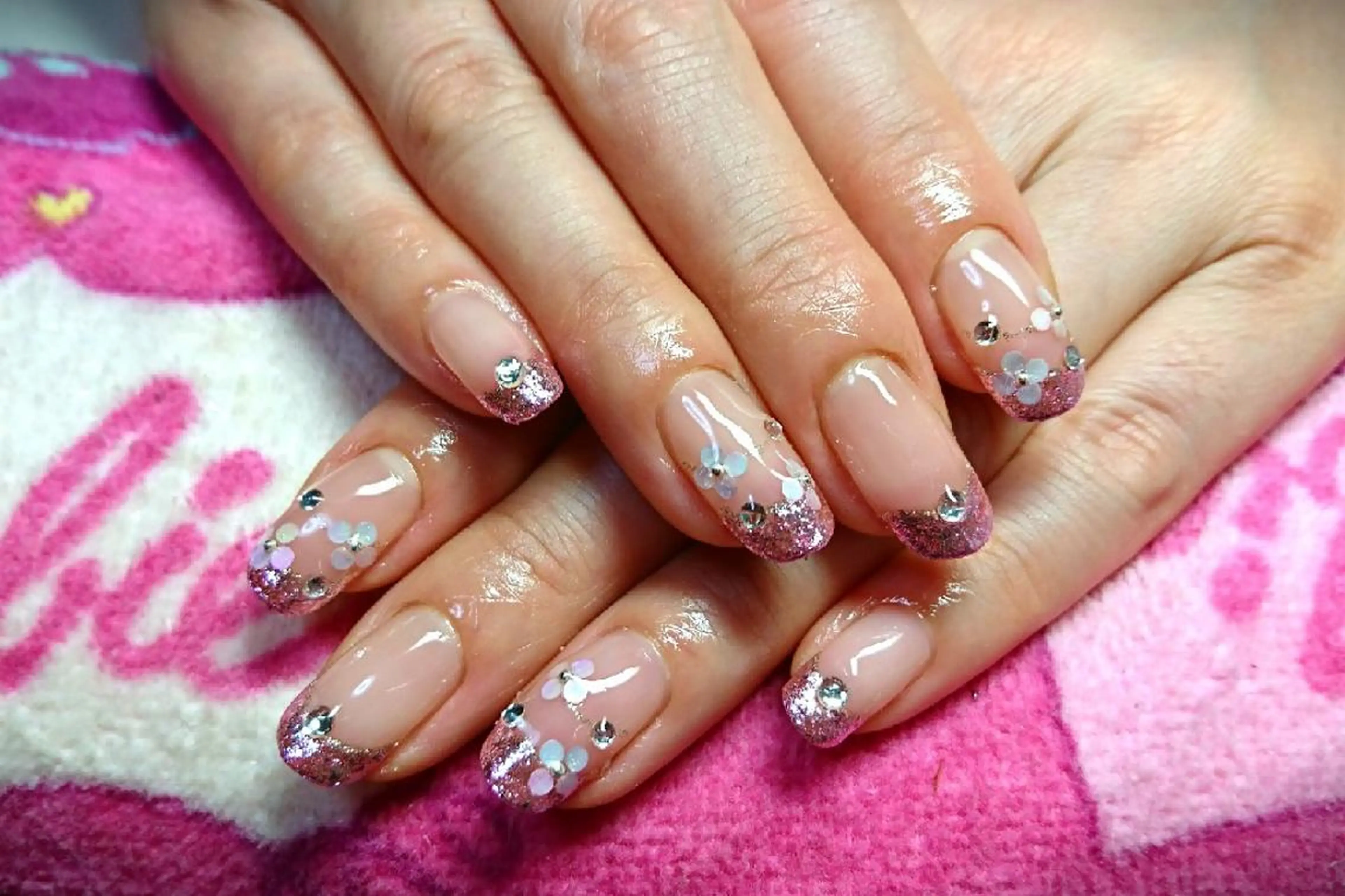 ネイル フレンチネイル キラキラネイル nail yukkoのネイルデザイン