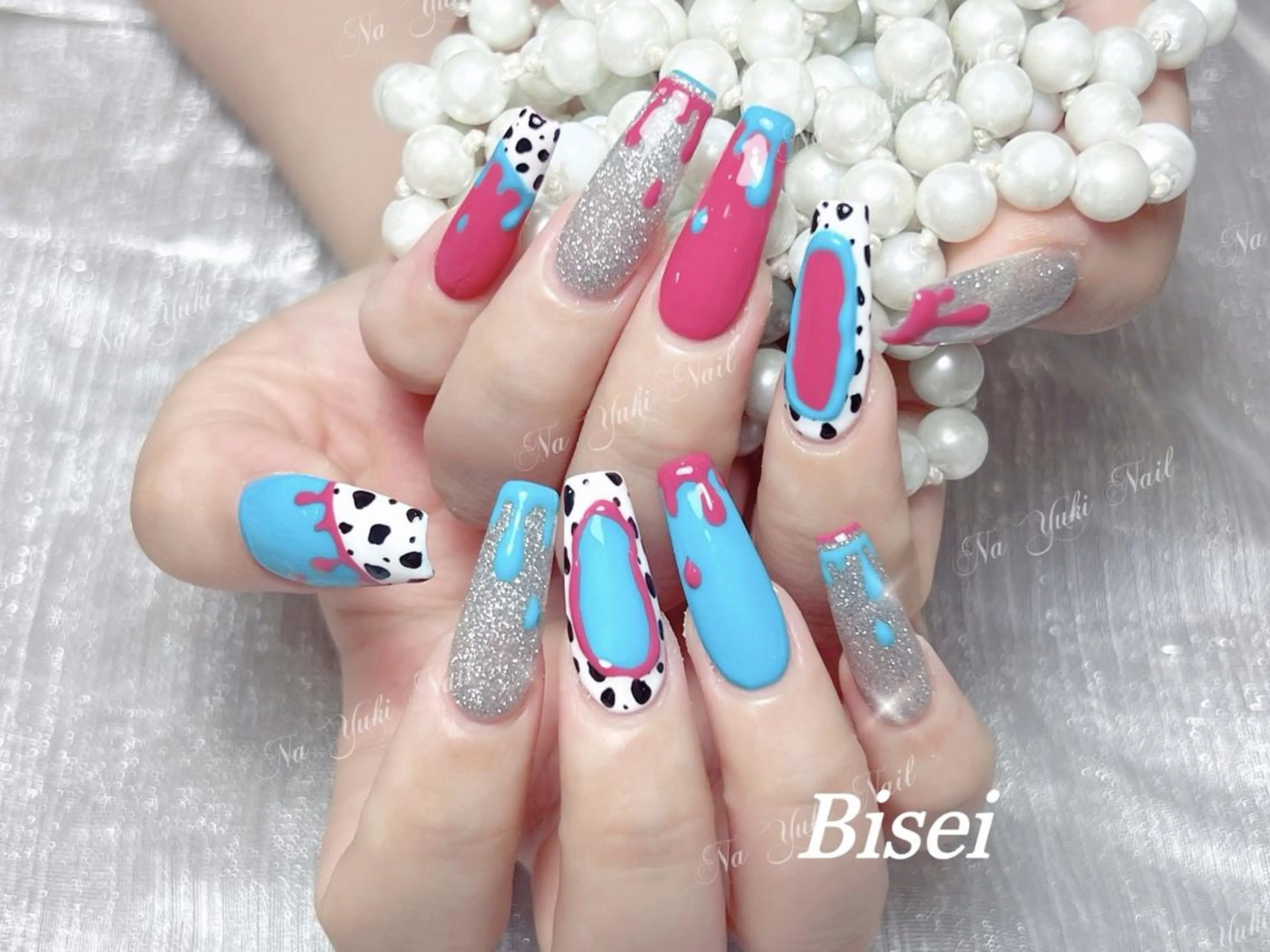 ネイル ハンドネイル 🦋 Queenieのネイルデザイン