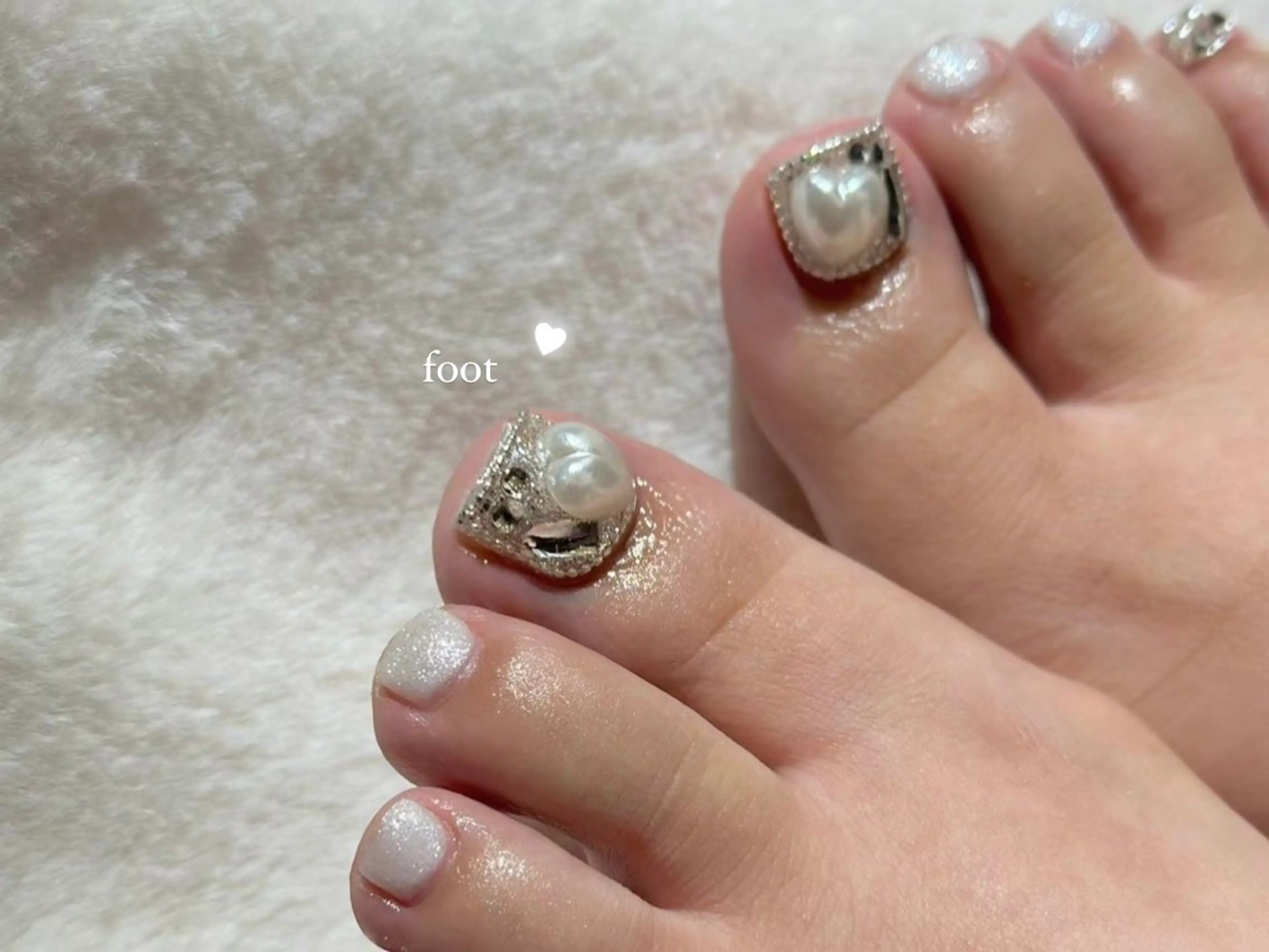 ネイル ボルドー フットネイル フレンチネイル ガーリー 韓国ネイル フットネイル EmaNail🎀 Haaruのネイルデザイン