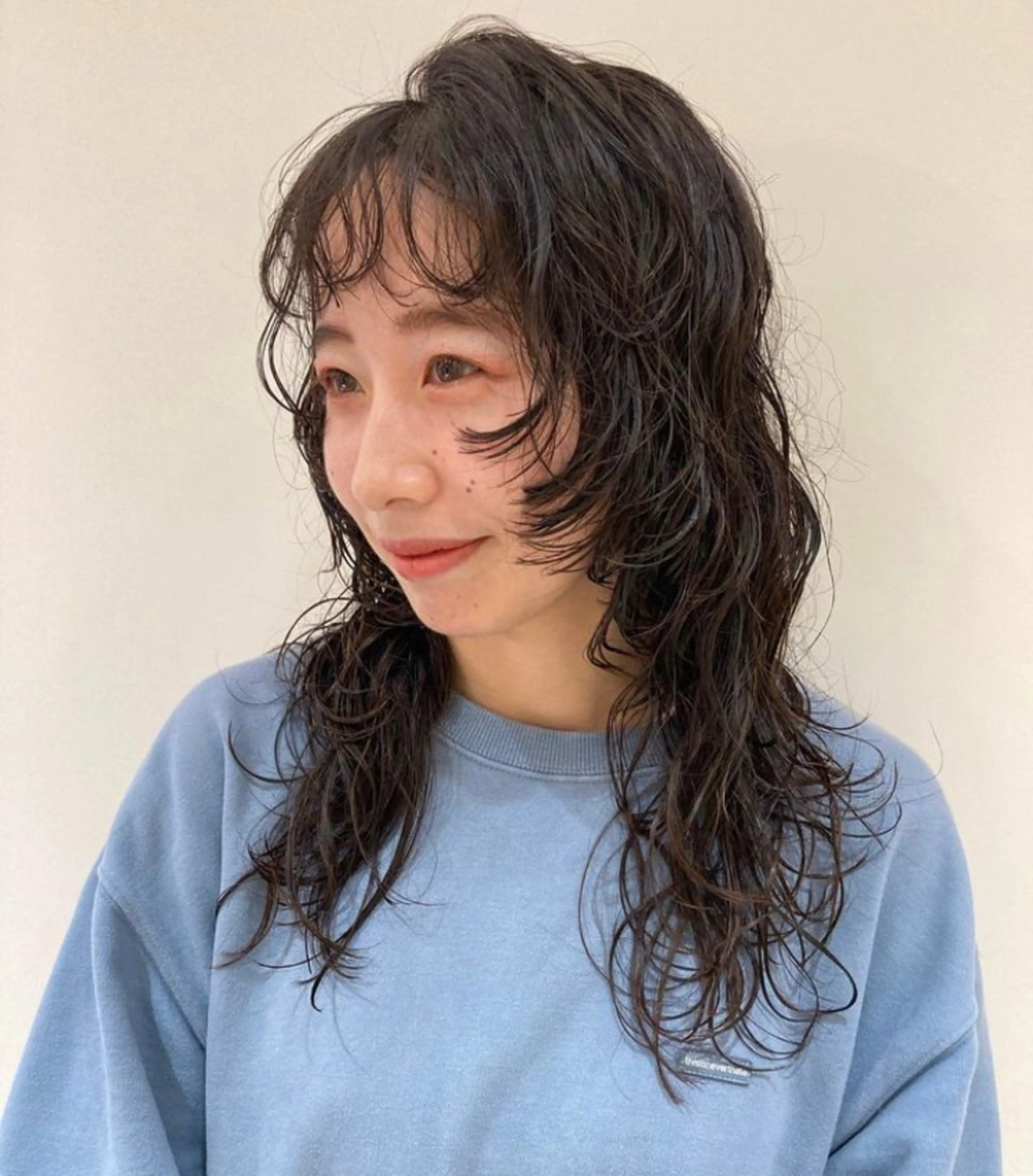ロング パーマ 顔周りカット レイヤーカット 大阪ヴィーガンサロン KANAKOのヘアスタイル