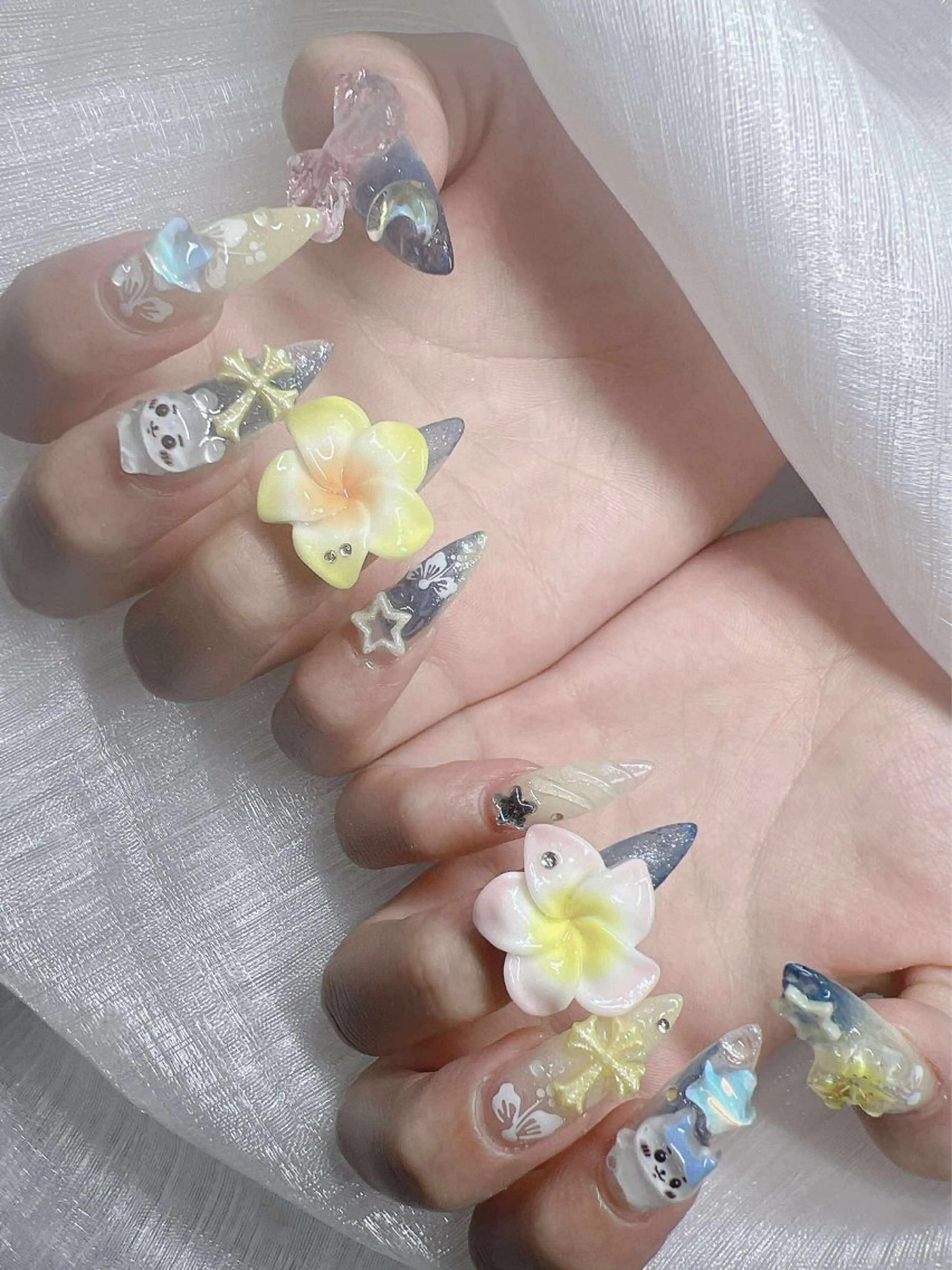 ネイル 長さ出し グラデーション キラキラネイル マグネットネイル ニュアンスネイル ハンドネイル Lee Nailsのネイルデザイン