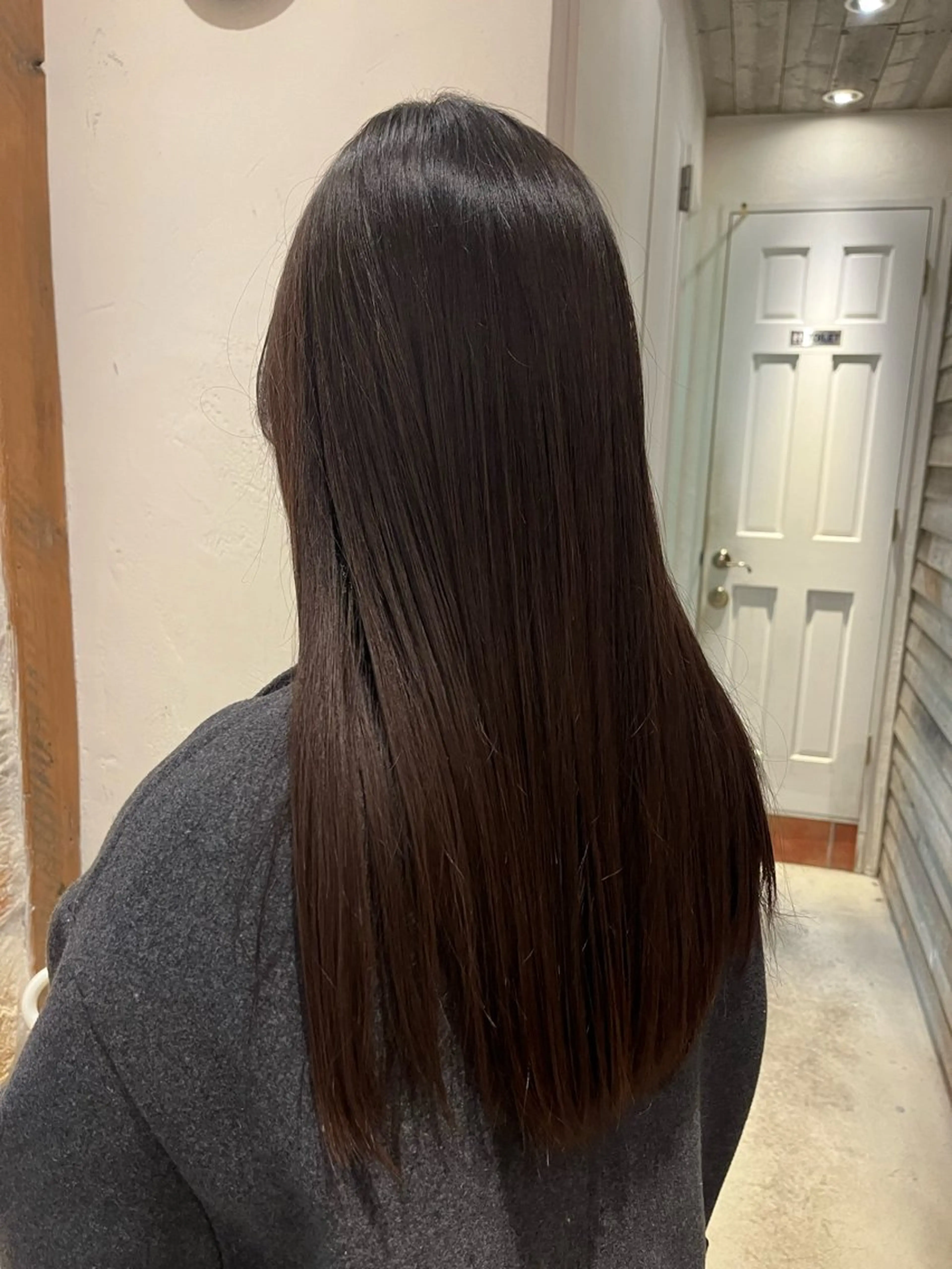 ロング 秋澤 楓のヘアスタイル