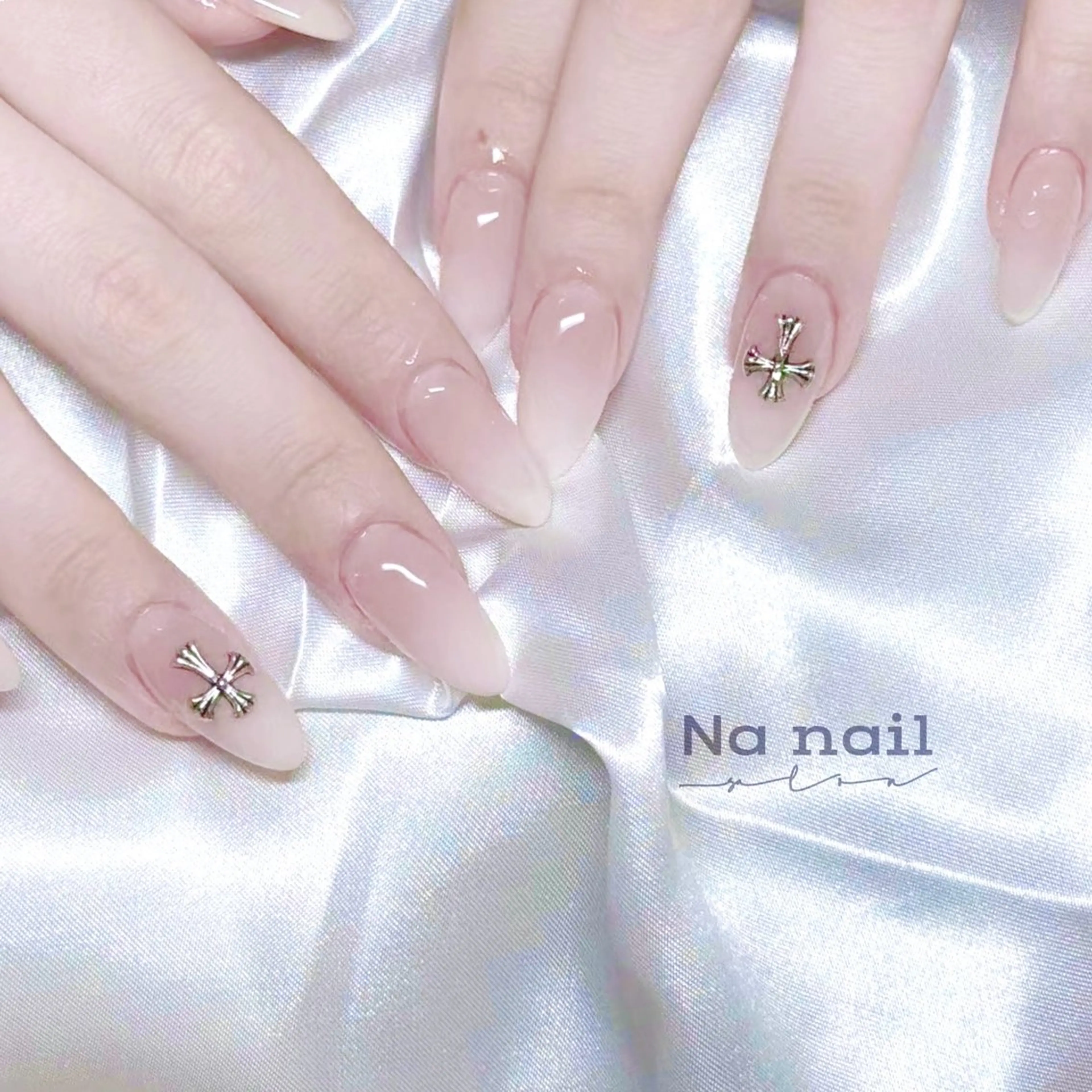 ネイル チークネイル フラッシュネイル フレンチネイル ジェルネイル グラデーション ハンドネイル CC Nail 高田馬場のネイルデザイン