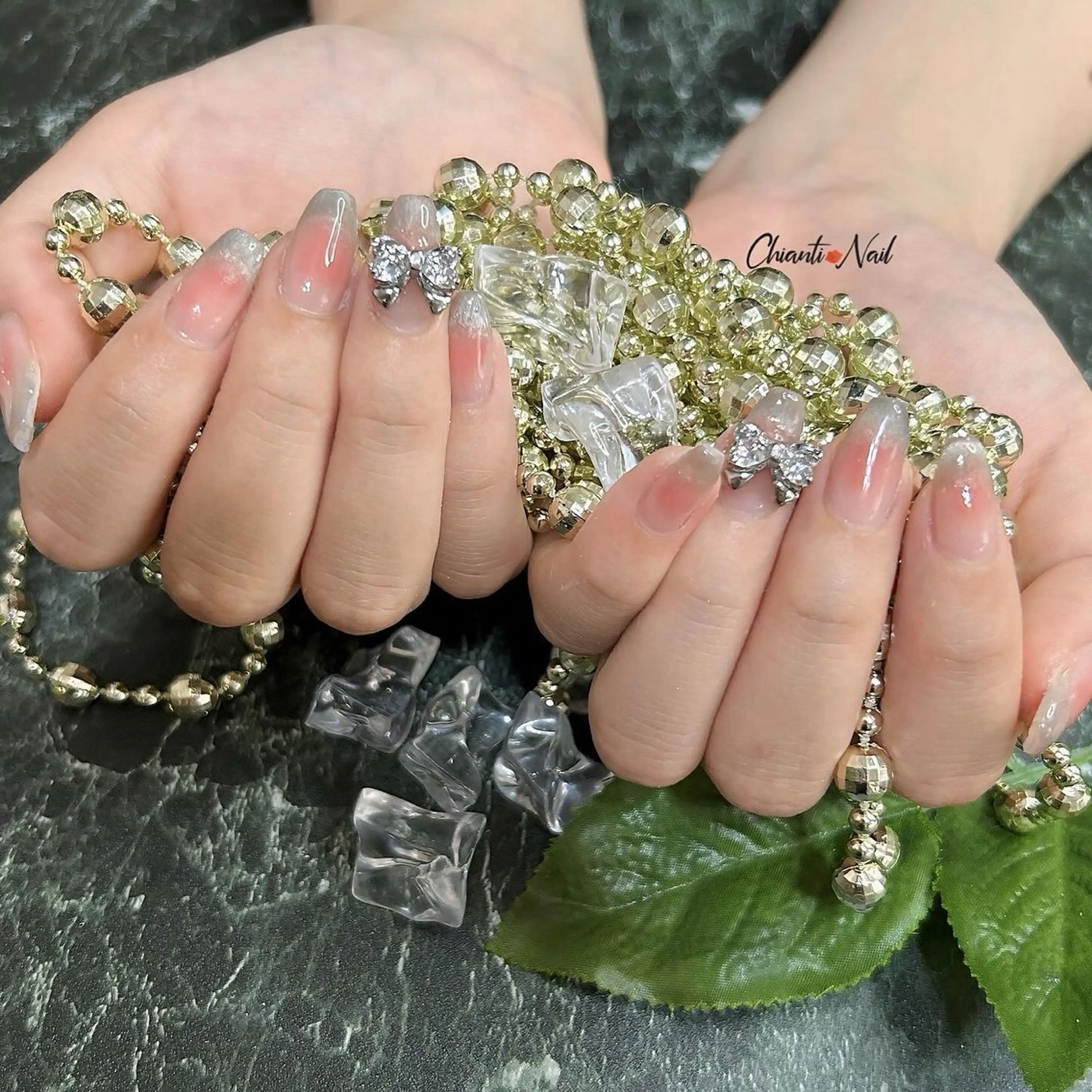 ネイル チークネイル マグネットネイル リボン Chianti Nailのネイルデザイン