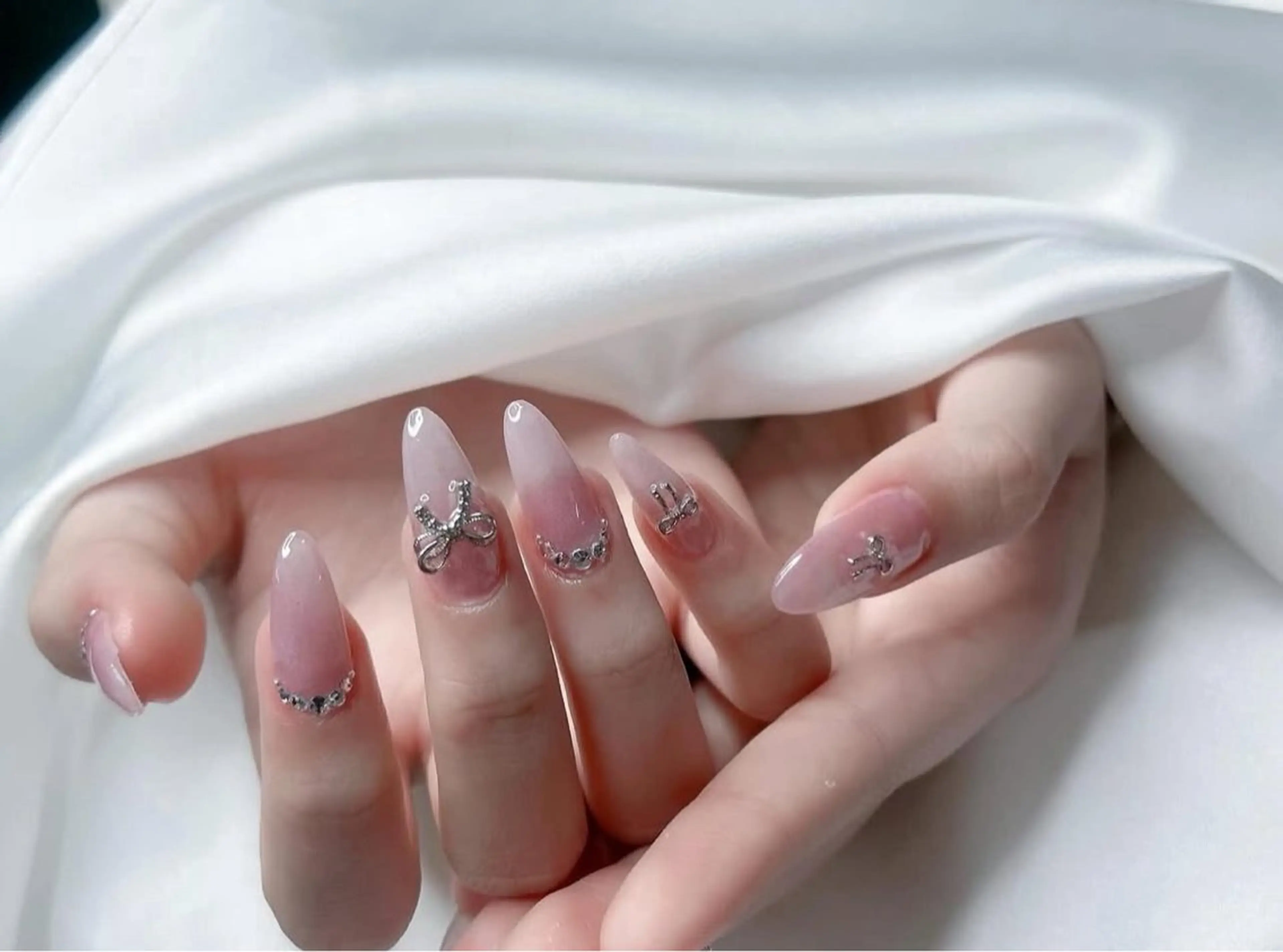 ネイル HIN NAILのネイルデザイン