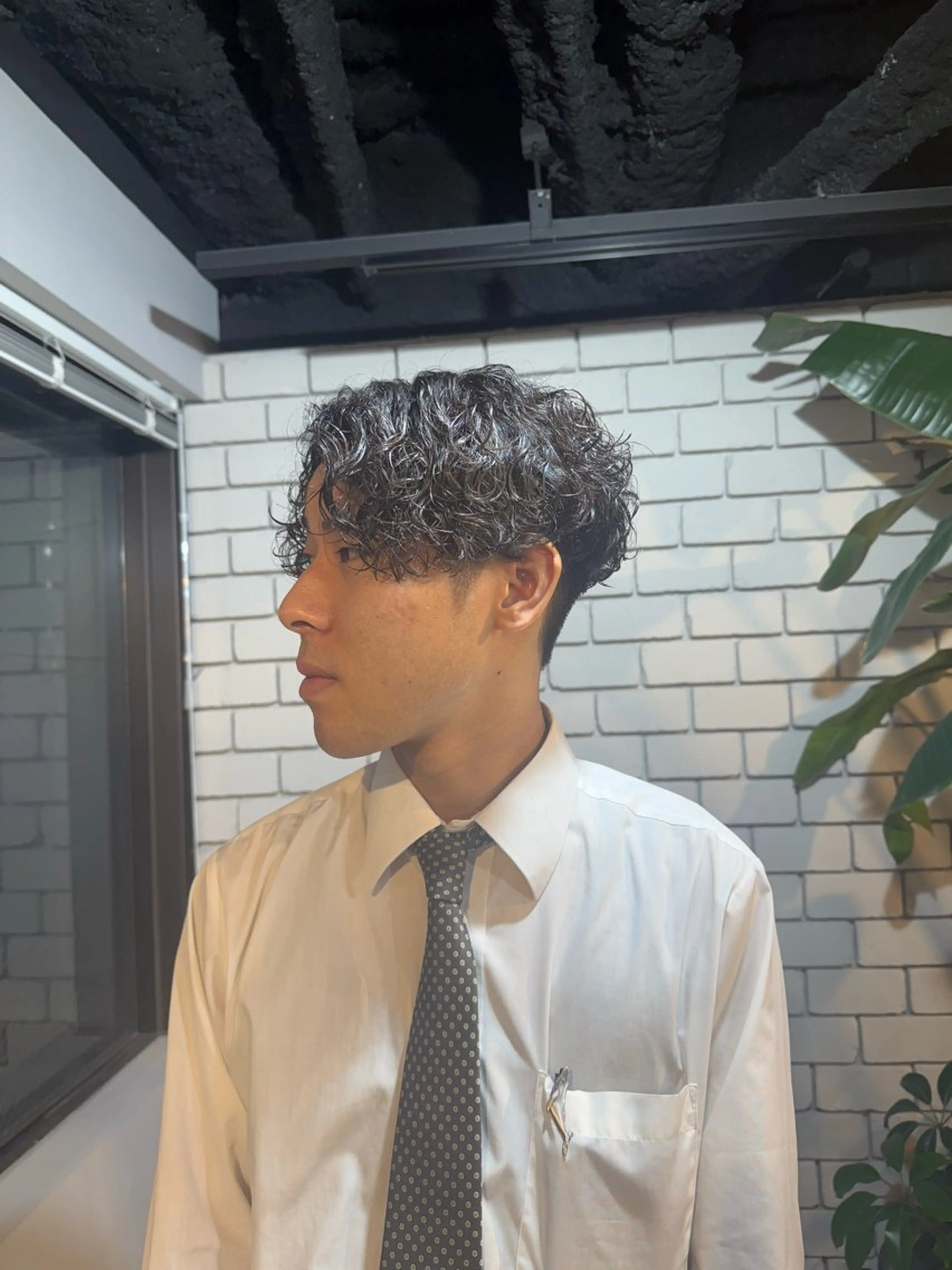 パーマ メンズ センターパート メンズパーマ カット パーマ メンズ特化美容師/栄 /本間さつきのヘアスタイル