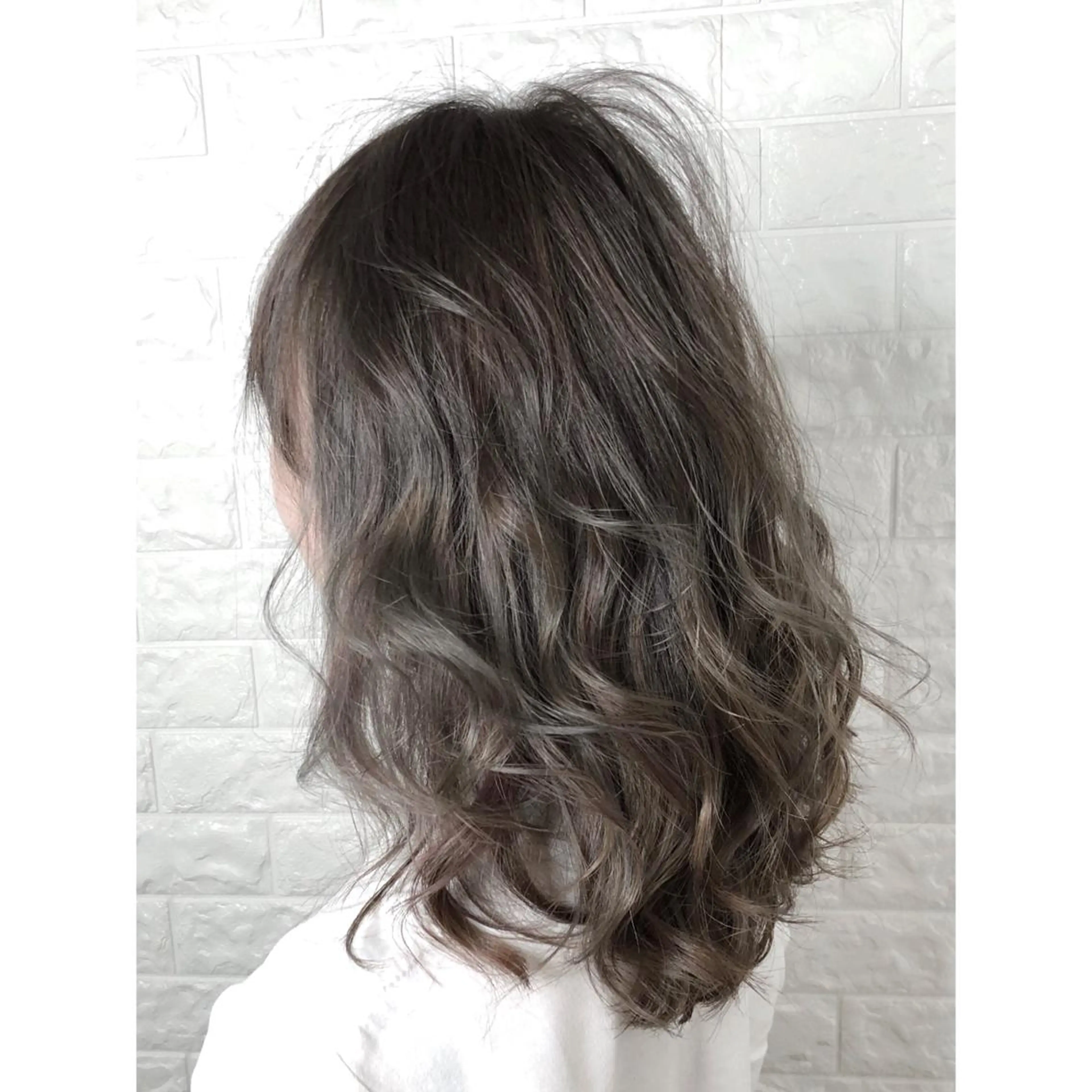 ミディアム カラー バレイヤージュ ブリーチ ケアブリーチ グラデーションカラー グレージュ 髪質改善特化KIZU /艶髪研究（京都）のヘアスタイル