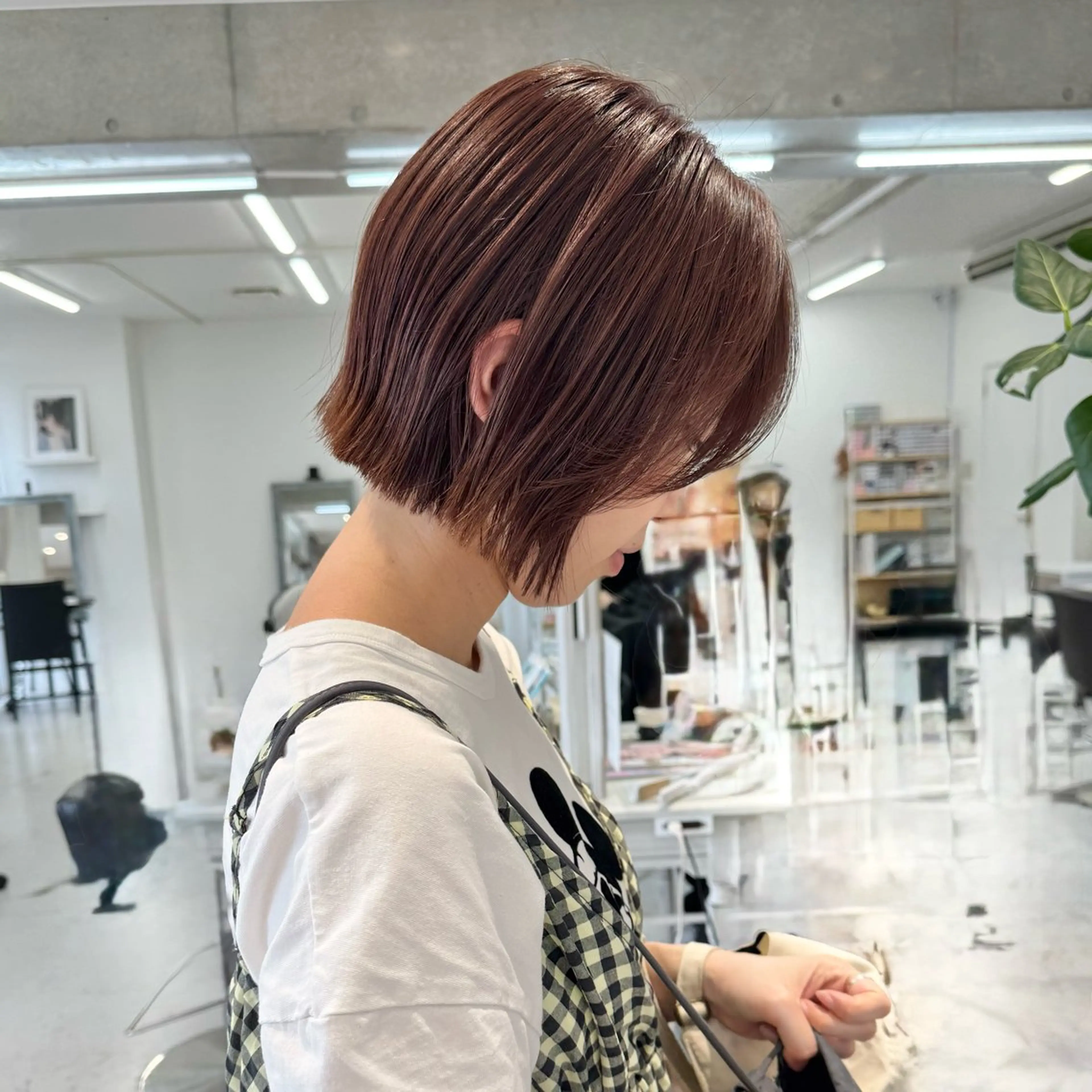 ショート カット ヘアカラー トリートメント 会田有紀 /切りっぱなしボブのヘアスタイル