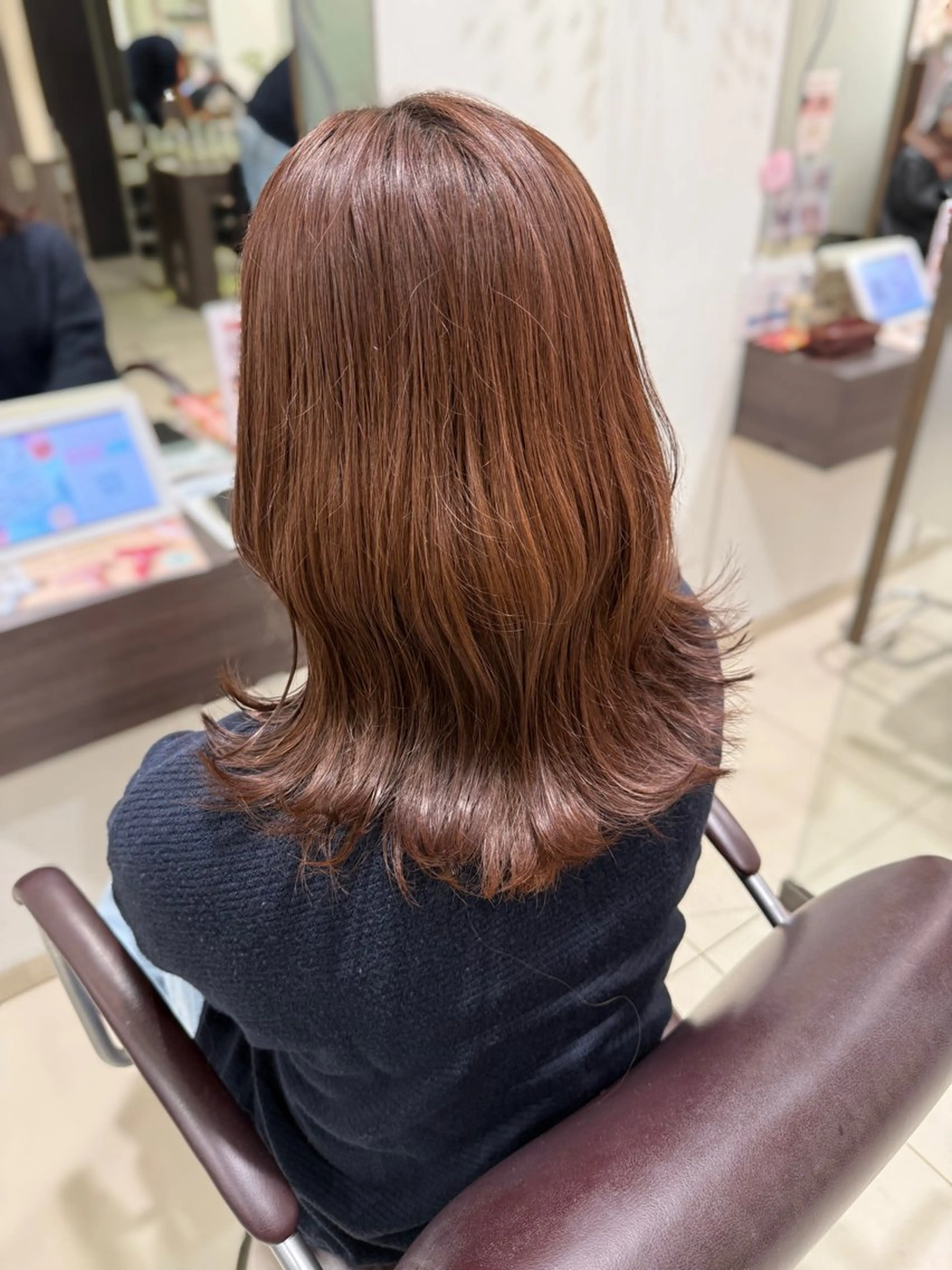 ミディアム カラー ブラウンカラー イルミナカラー オレンジ オレンジブラウン ヘアカラー KEEN.渋沢/ ブリーチ/みなのヘアスタイル