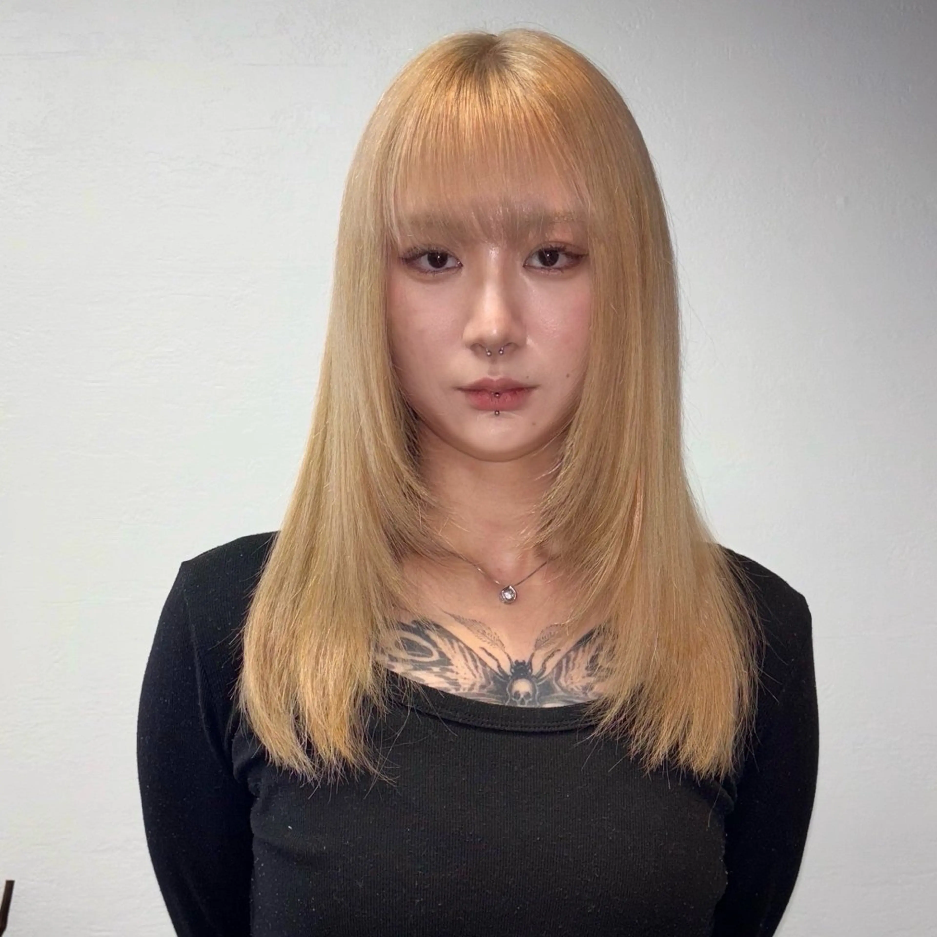 セミロング カラー メイ ☪️のヘアスタイル