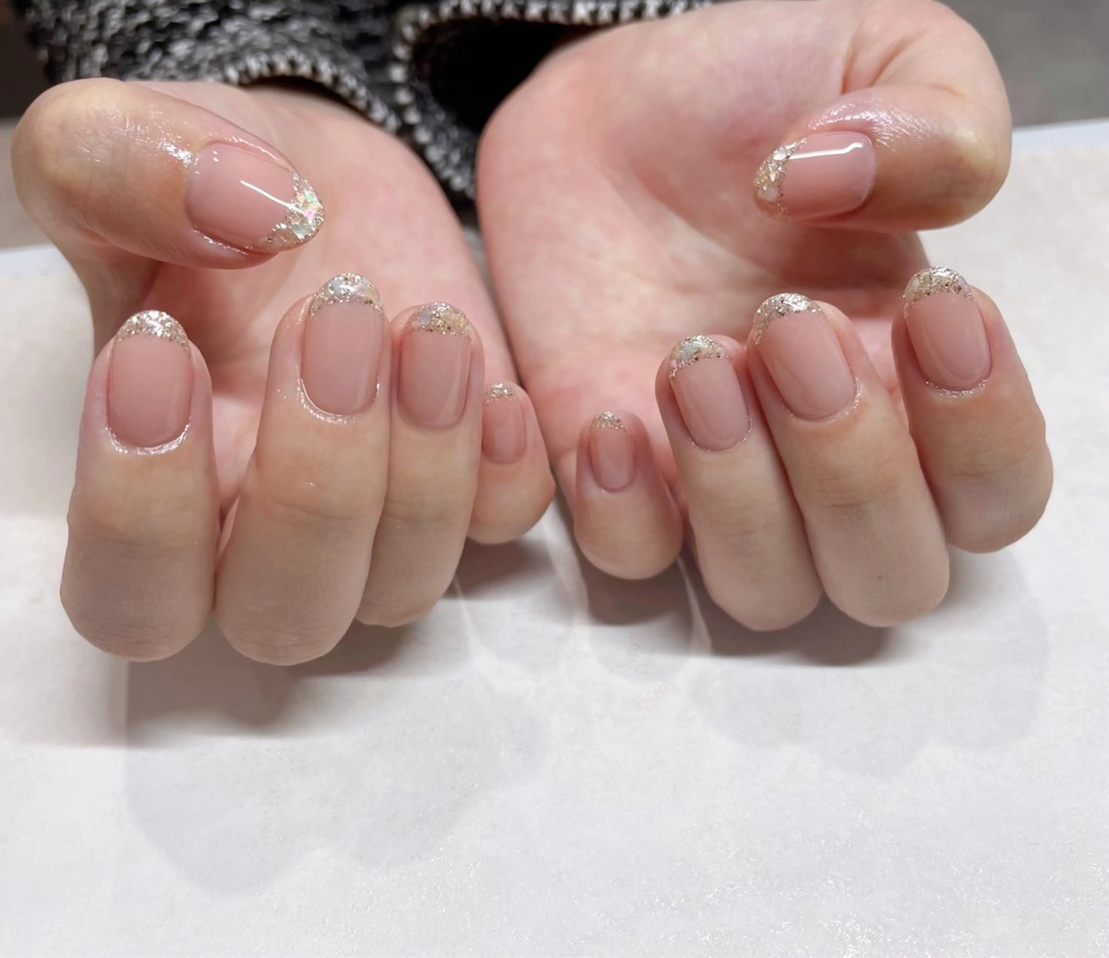 ネイル キラキラネイル パラジェルサロン 大人女性が通うサロンのネイルデザイン