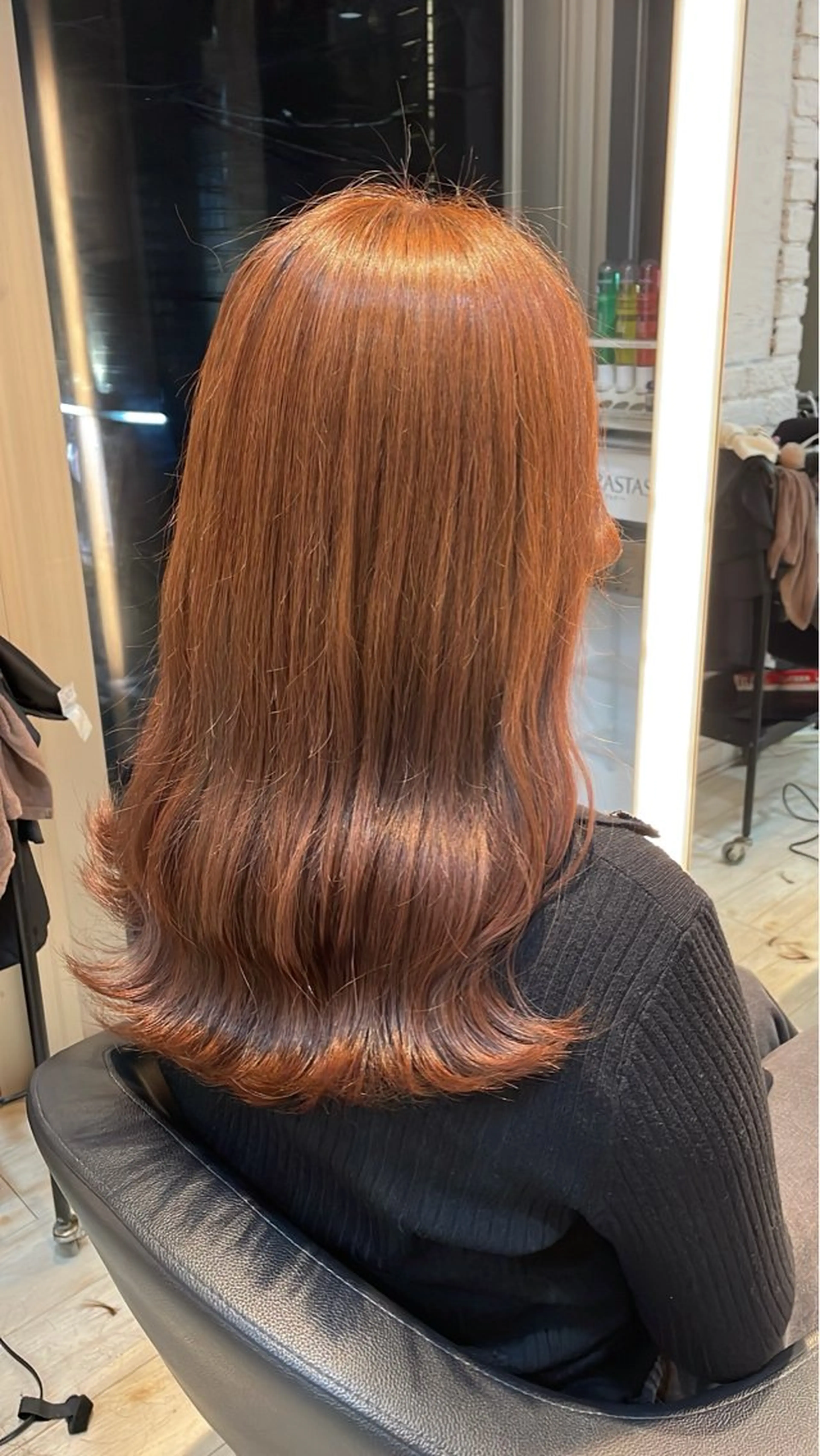 セミロング カラー カット ヘアカラー トリートメント ブリーチ/髪質改善/ ハイトーン/暖色のヘアスタイル