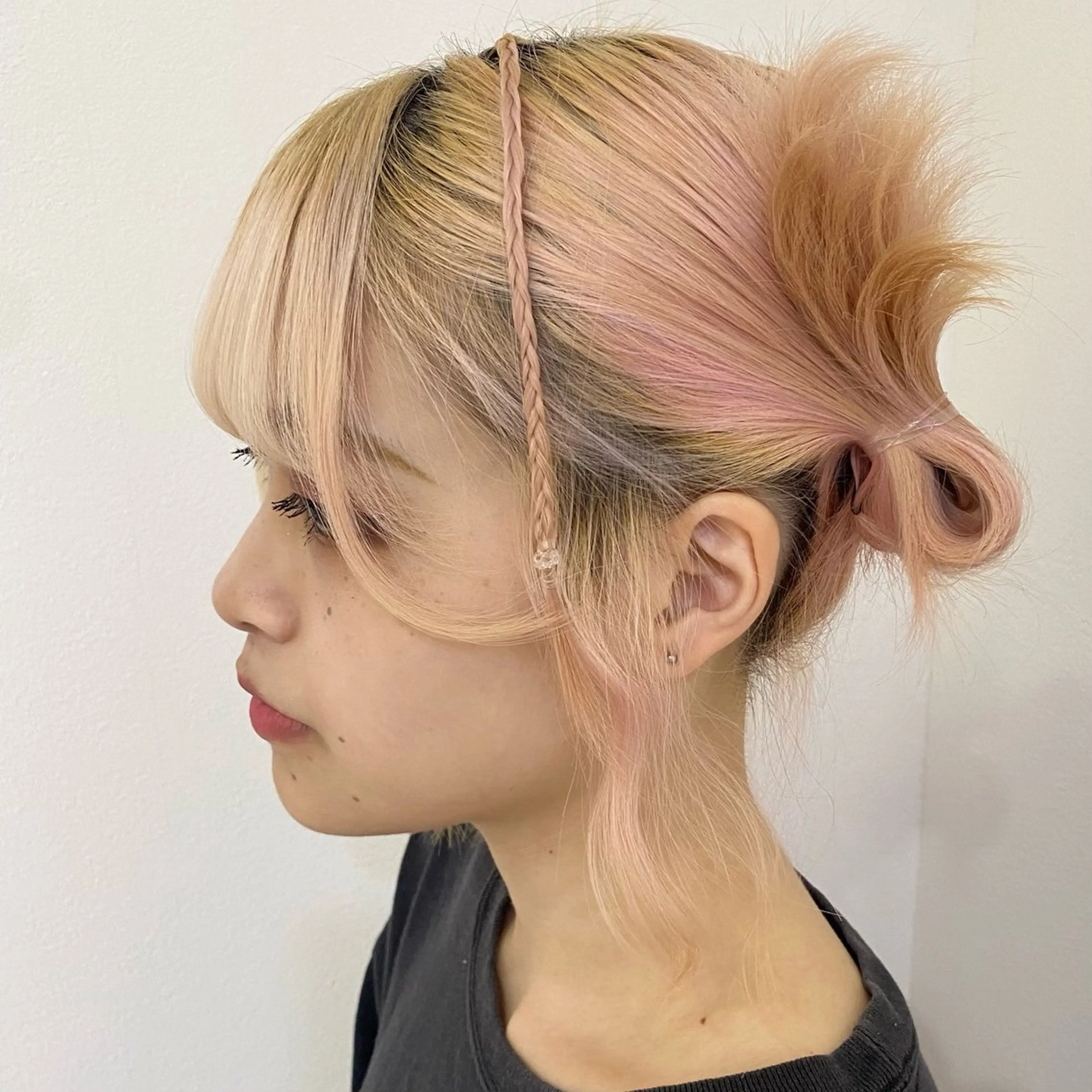 カラー ヘアアレンジ ★デザインカラー ハイトーン ももか★のヘアスタイル