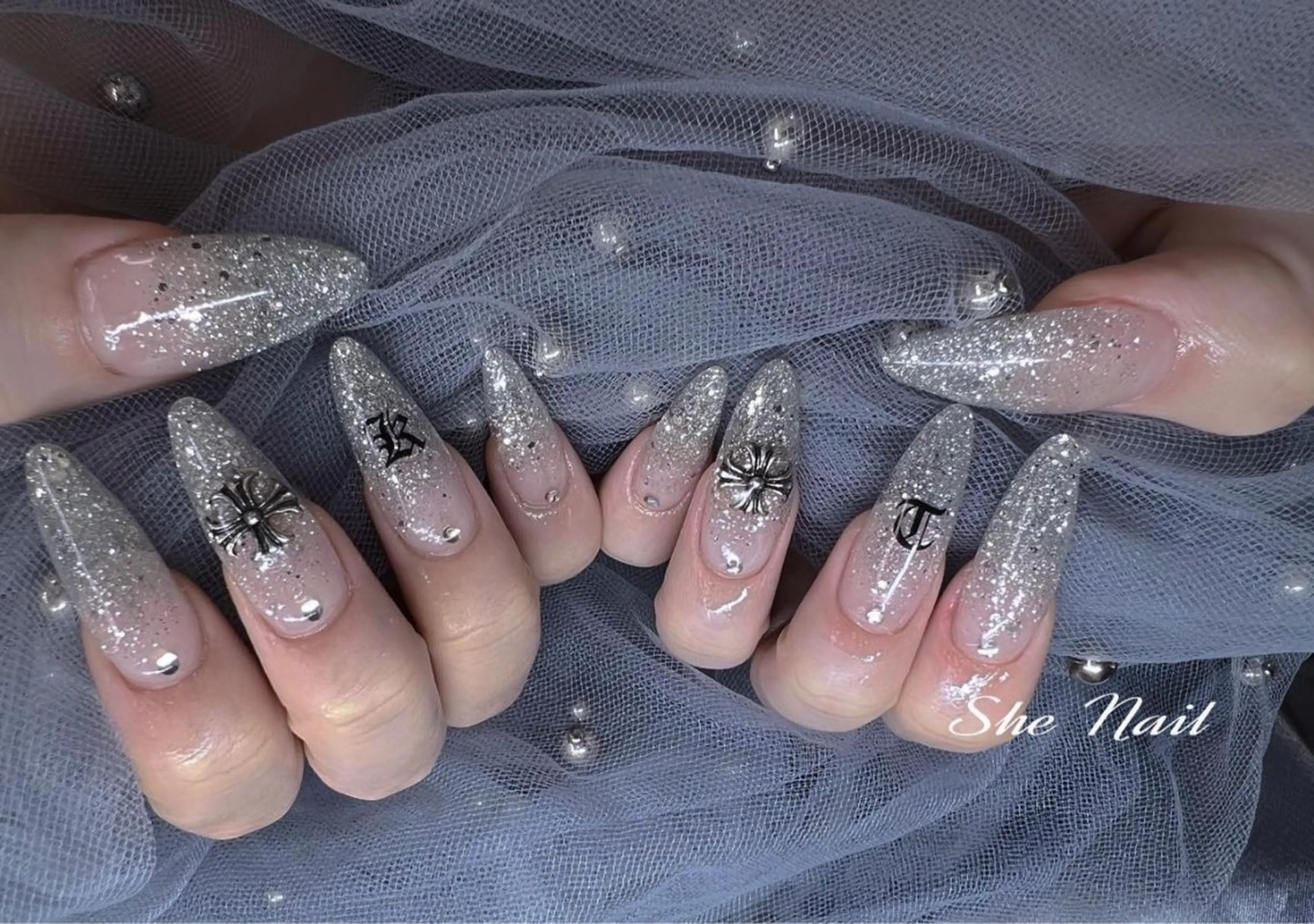 ネイル チークネイル 長さ出し フラッシュネイル フレンチネイル グラデーション ハンドネイル She Nail所属・ISA_ BELLAのネイルデザイン