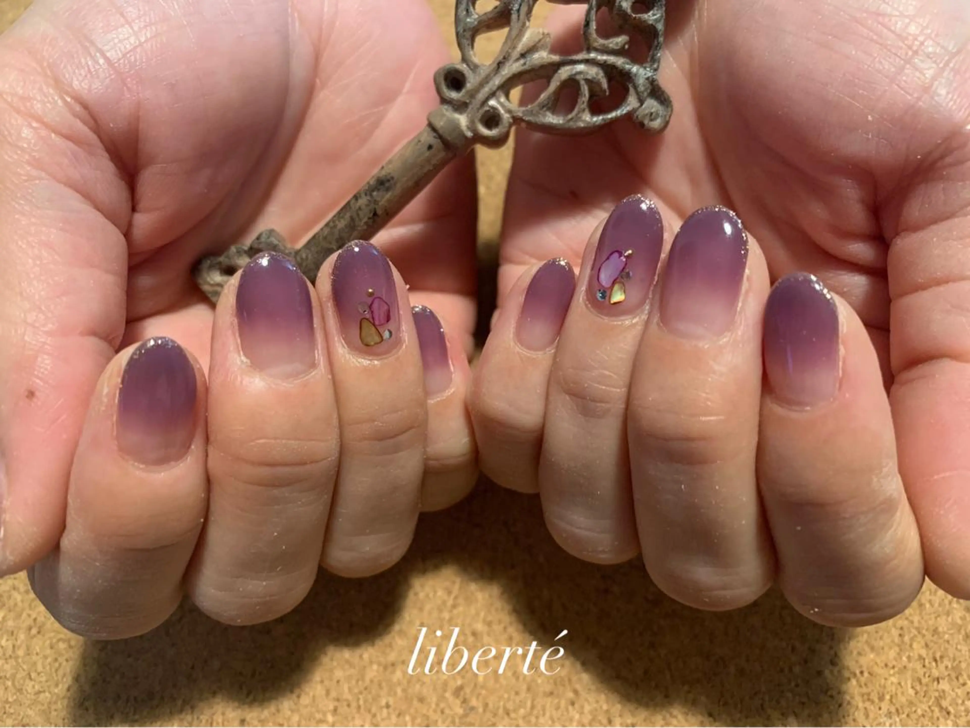 ネイル liberté (リベルテ)のネイルデザイン