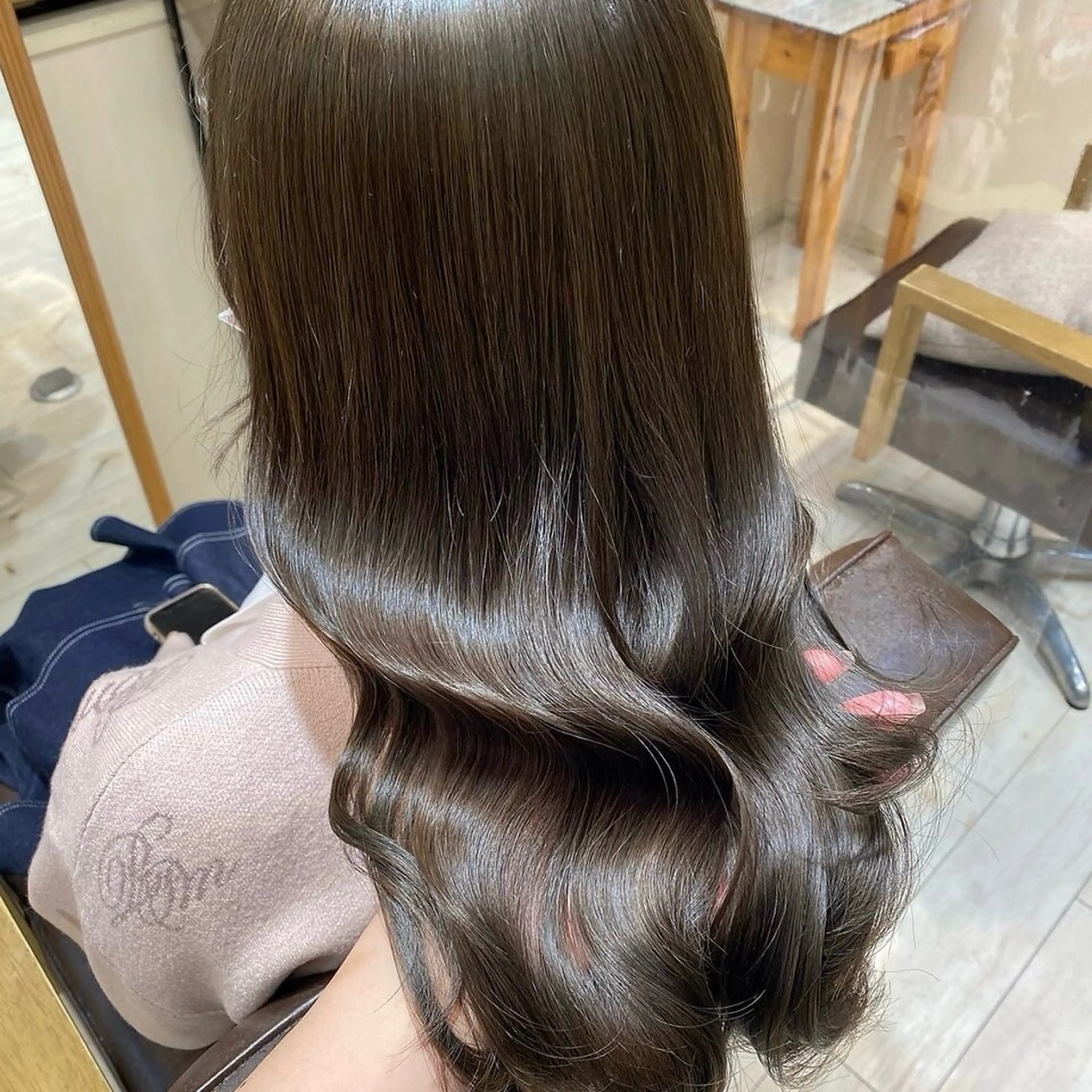 【🫶土日祝はこちら🫶】カット+透明感カラー+髪質改善トリートメント付きの写真