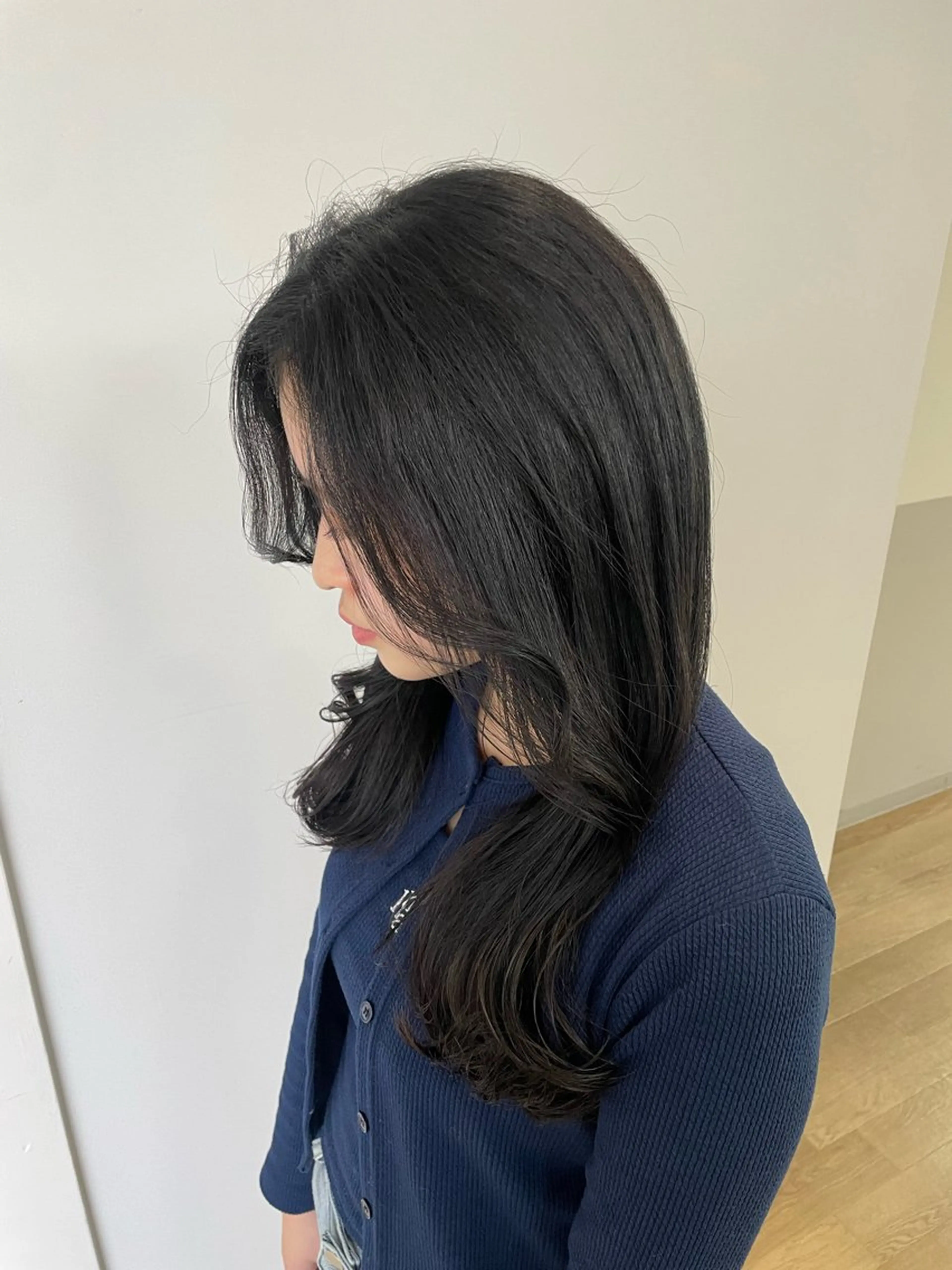 セミロング カラー ayano / 透明感・くすみカラーのヘアスタイル