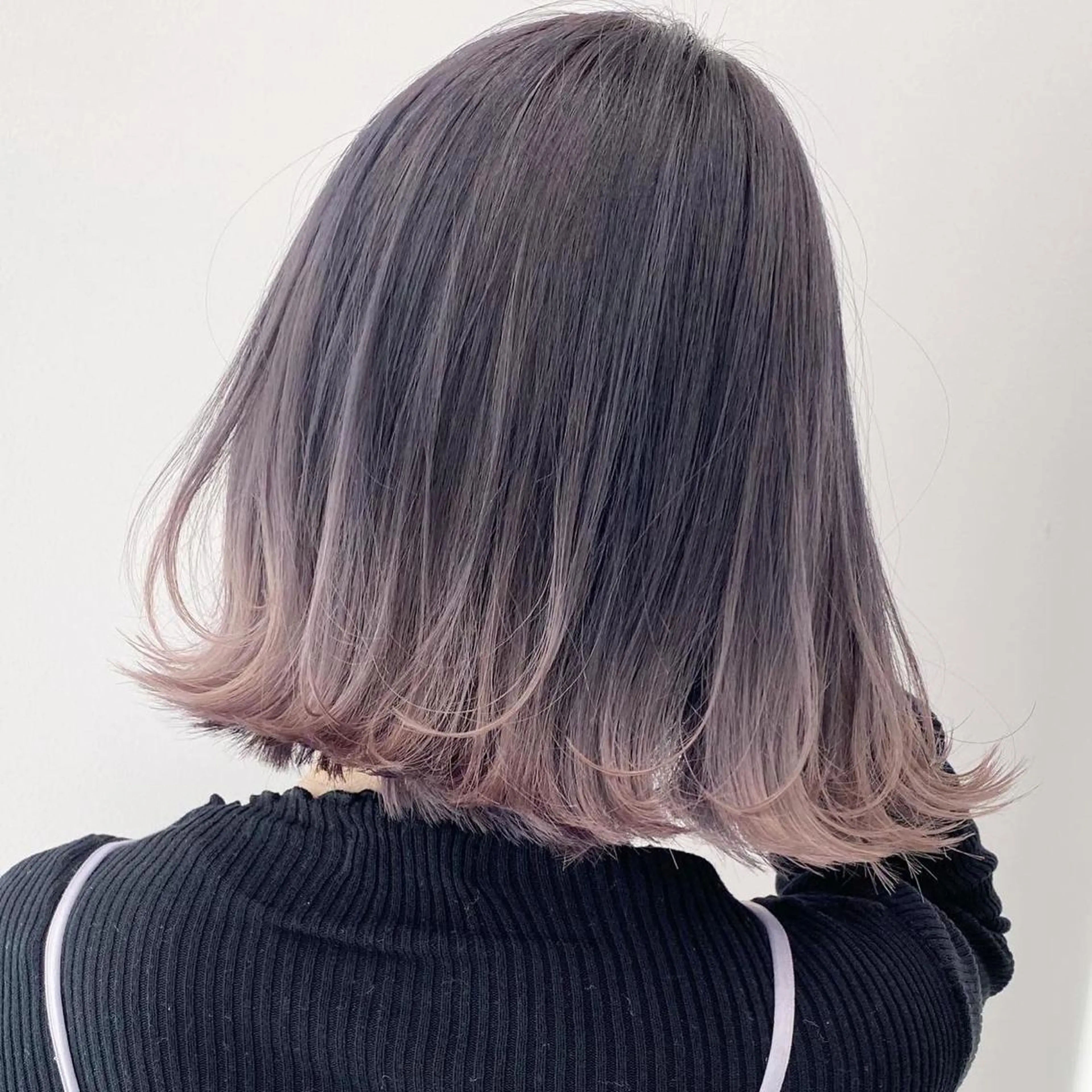 ミディアム カラー ブリーチ グラデーションカラー ラベンダーカラー シルバー ヘアカラー トリートメント 【ブリーチカラー】 🌈ALIVE若山葵のヘアスタイル