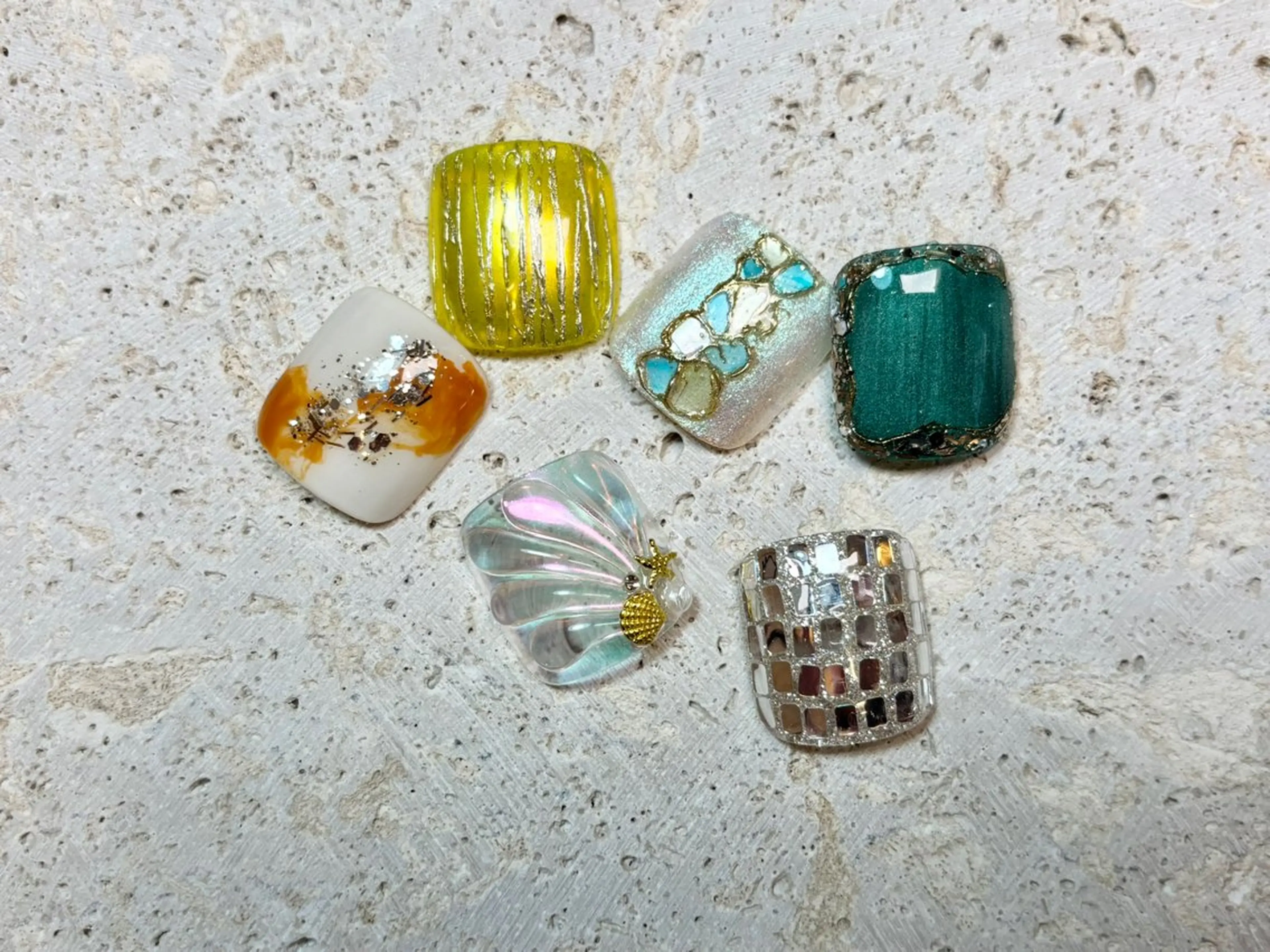 ネイル アートネイル peTiT NAILISTのネイルデザイン