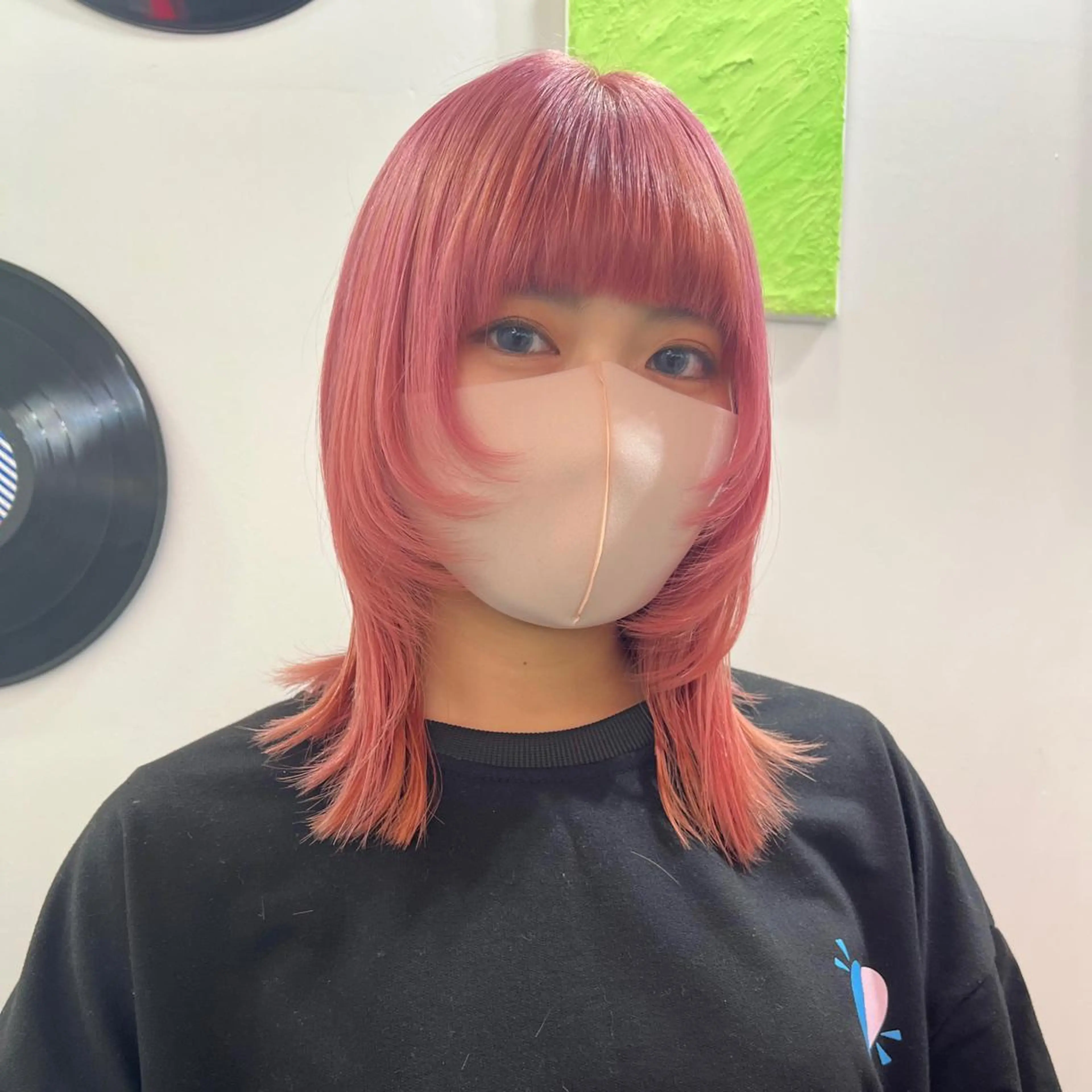 ショート カラー ヘアアレンジ 🧨ブリーチー×ボブ レイヤー💎じゅえるのヘアスタイル