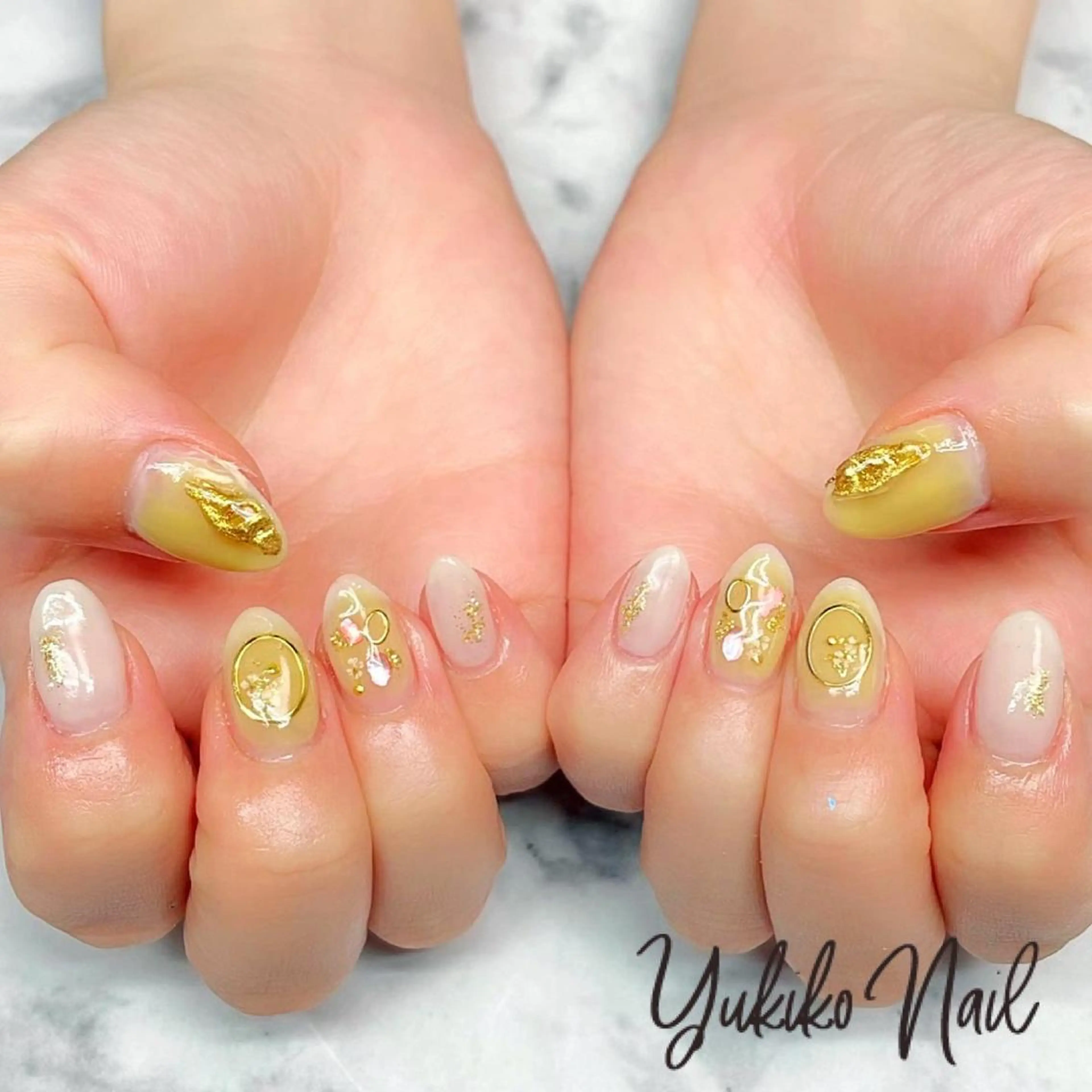 ネイル 持ち込み ニュアンスネイル 春ネイル 黄色 ハンドネイル ユキコ ネイルのネイルデザイン