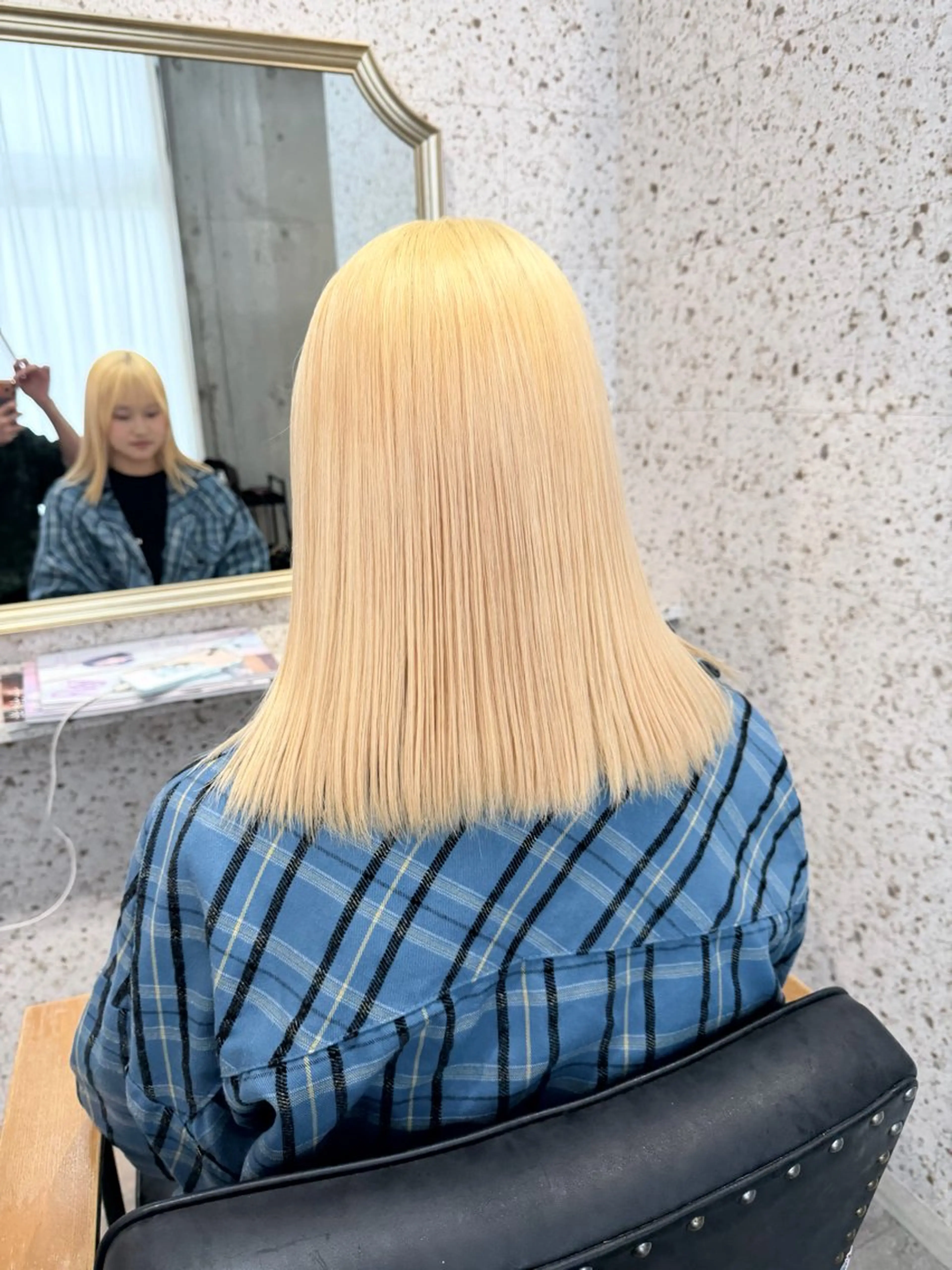 セミロング カラー ブロンド ヘアカラー SHOTO ハイトー ン/ブロンドカラーのヘアスタイル