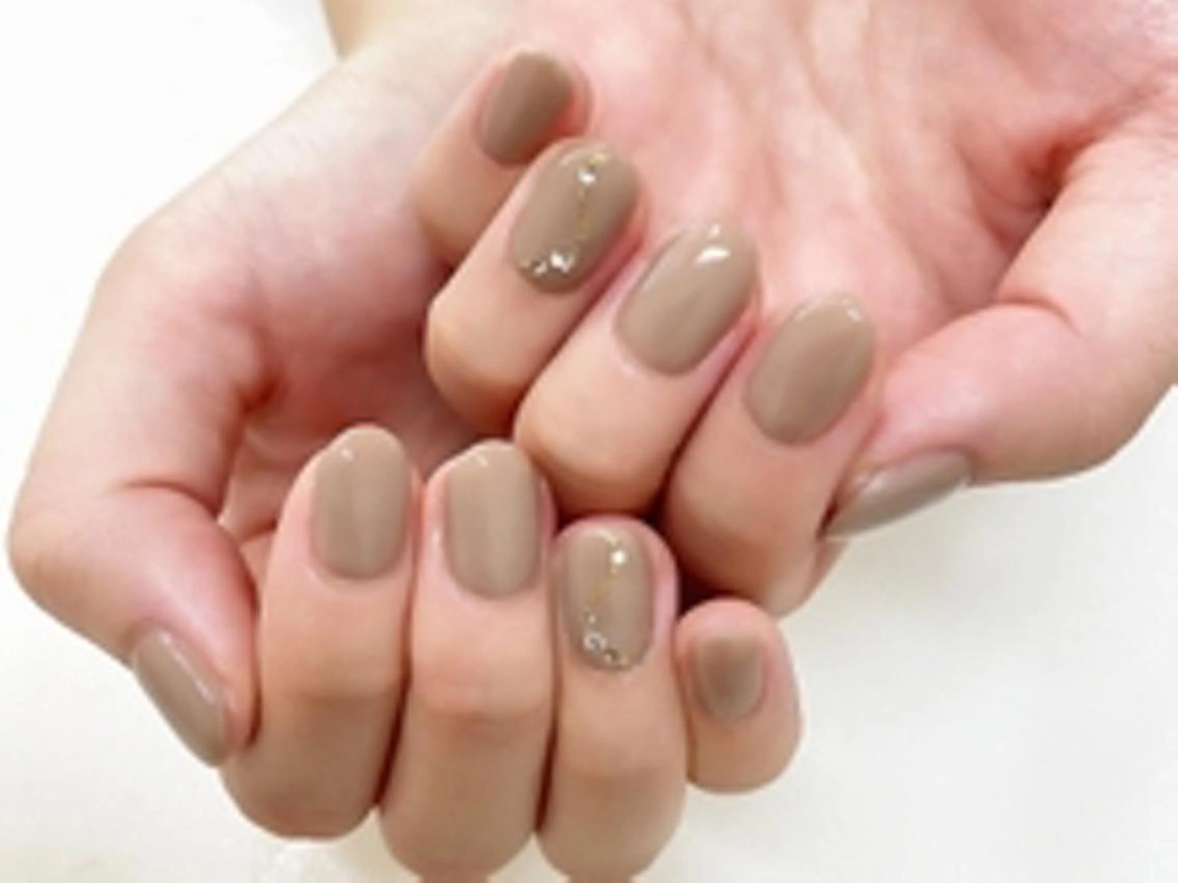 ネイル シンプルネイル クレアラルーチェ studentサロンのネイルデザイン