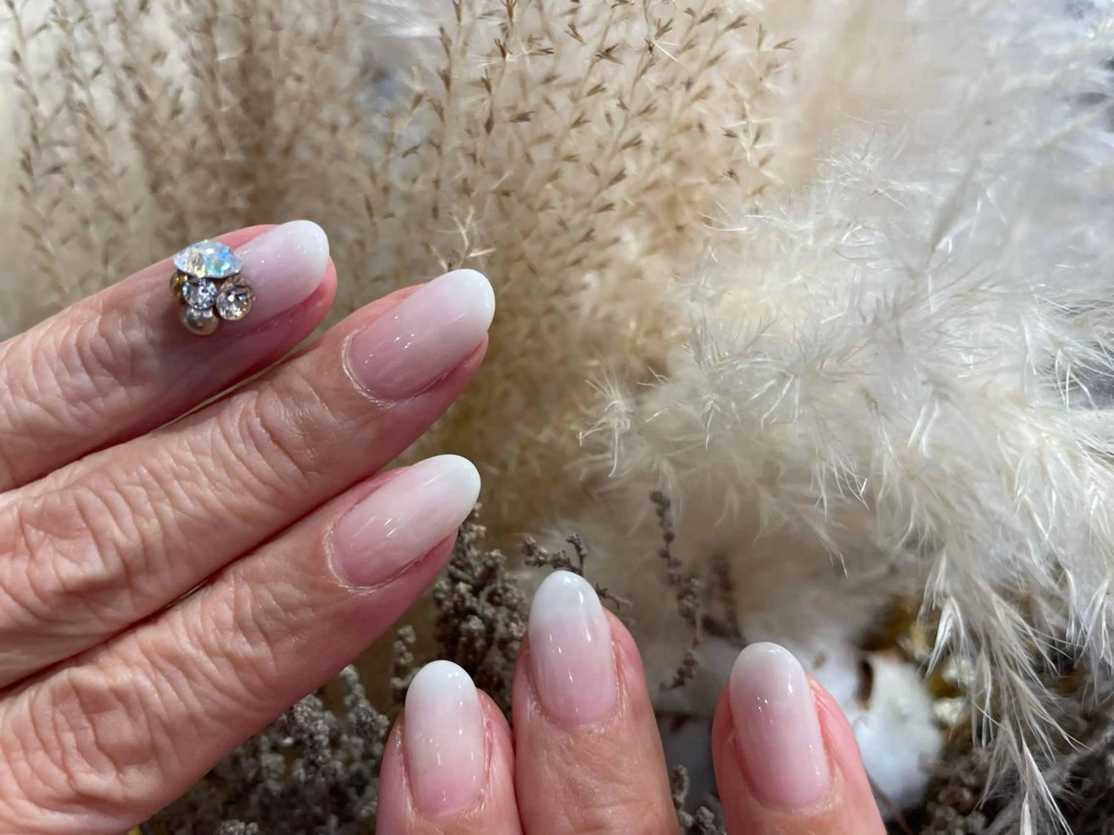 ネイル ストーンネイル Classy: Mizukiのネイルデザイン