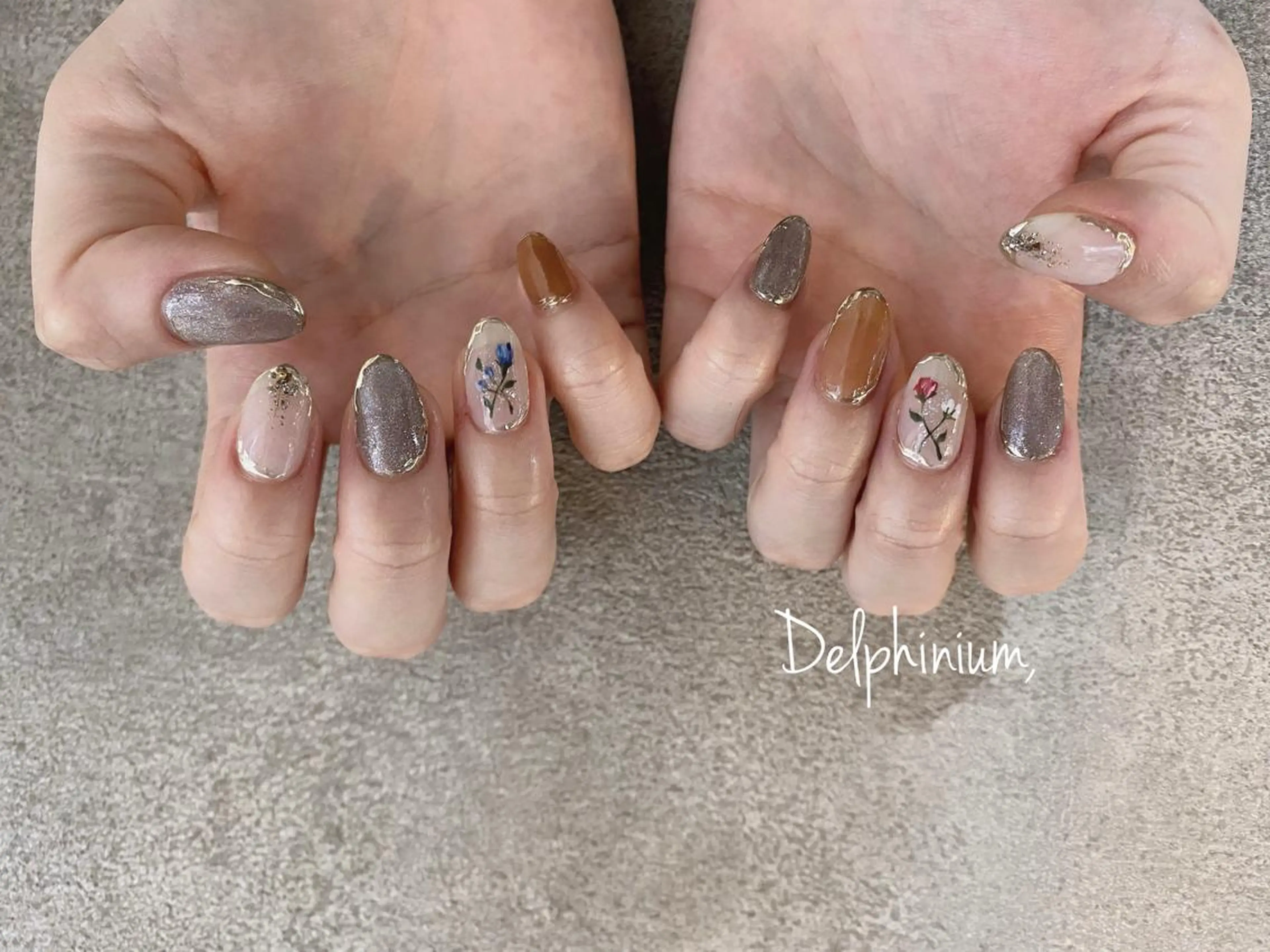 ネイル ジェルネイル ハンドネイル 岡本 友恵のネイルデザイン