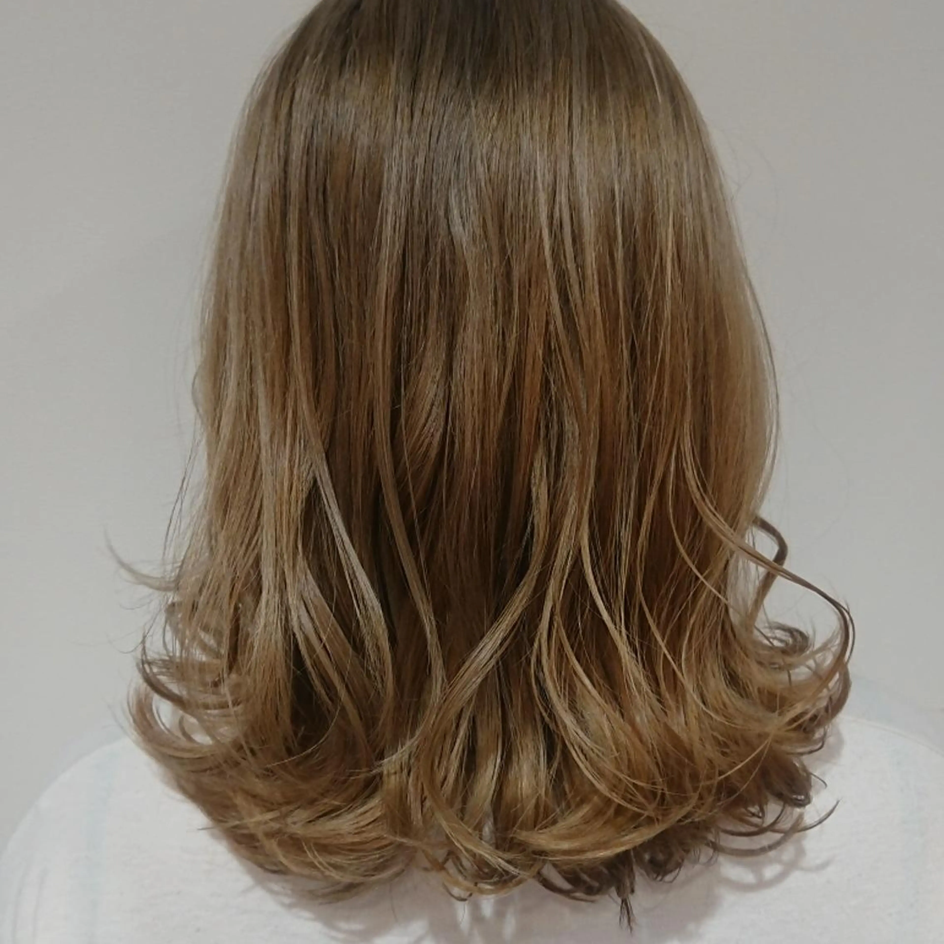 カラー ヘアカラー トリートメント ブリーチ/ヘアケア/ 艶髪/イギチハルのヘアスタイル