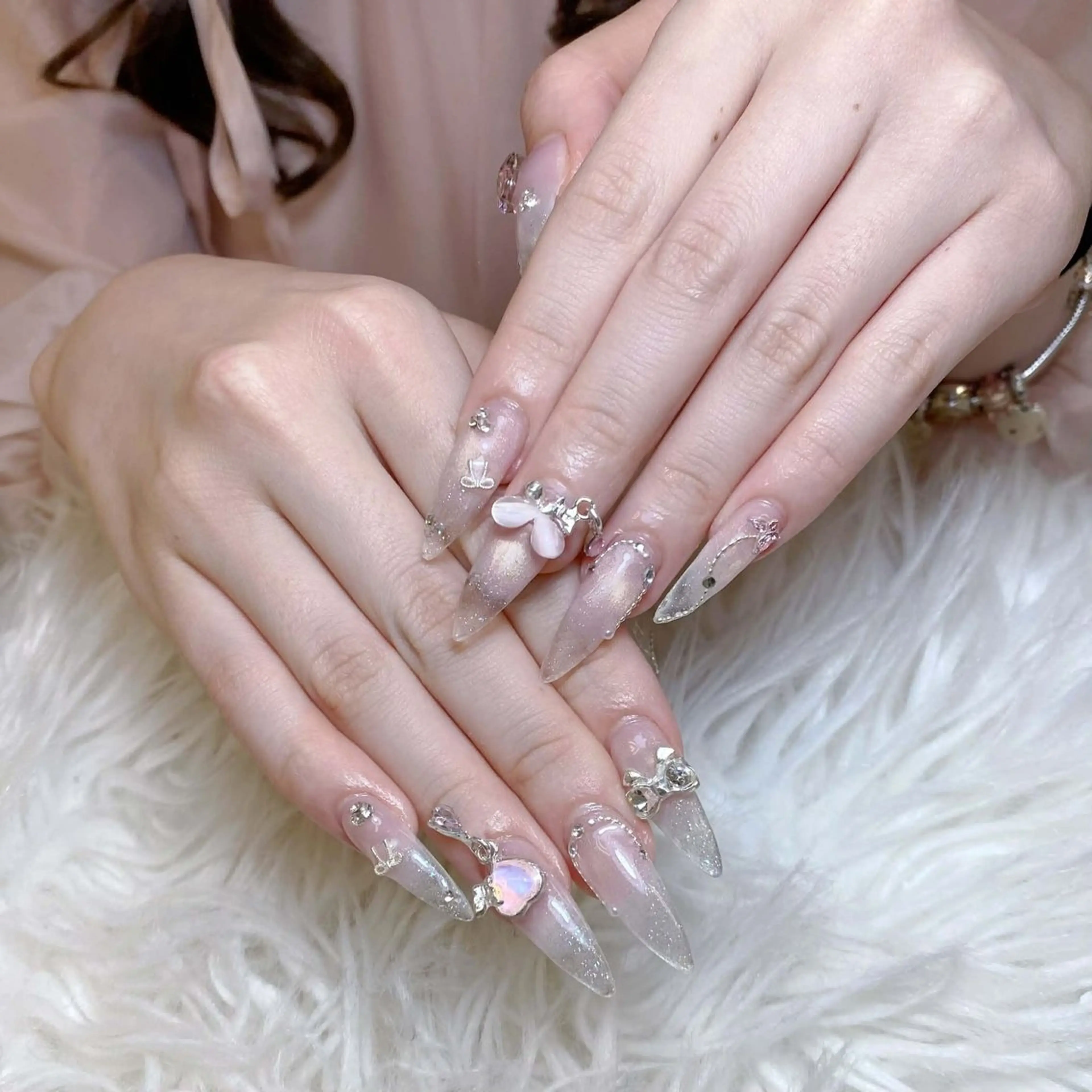 ネイル ハンドネイル ミン ゴテゴテネイルのネイルデザイン