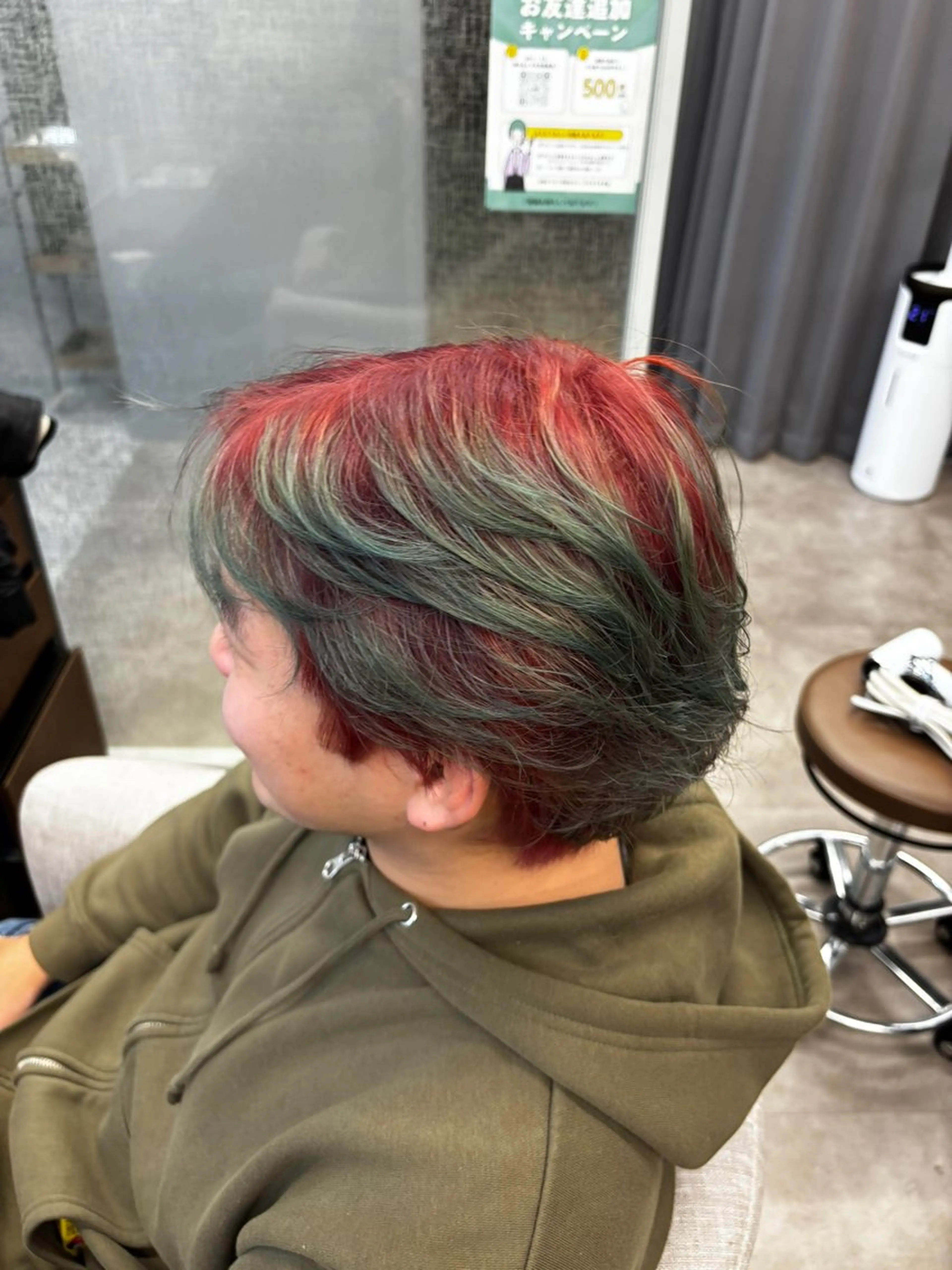 カラー あやと 藤崎美容師のヘアスタイル