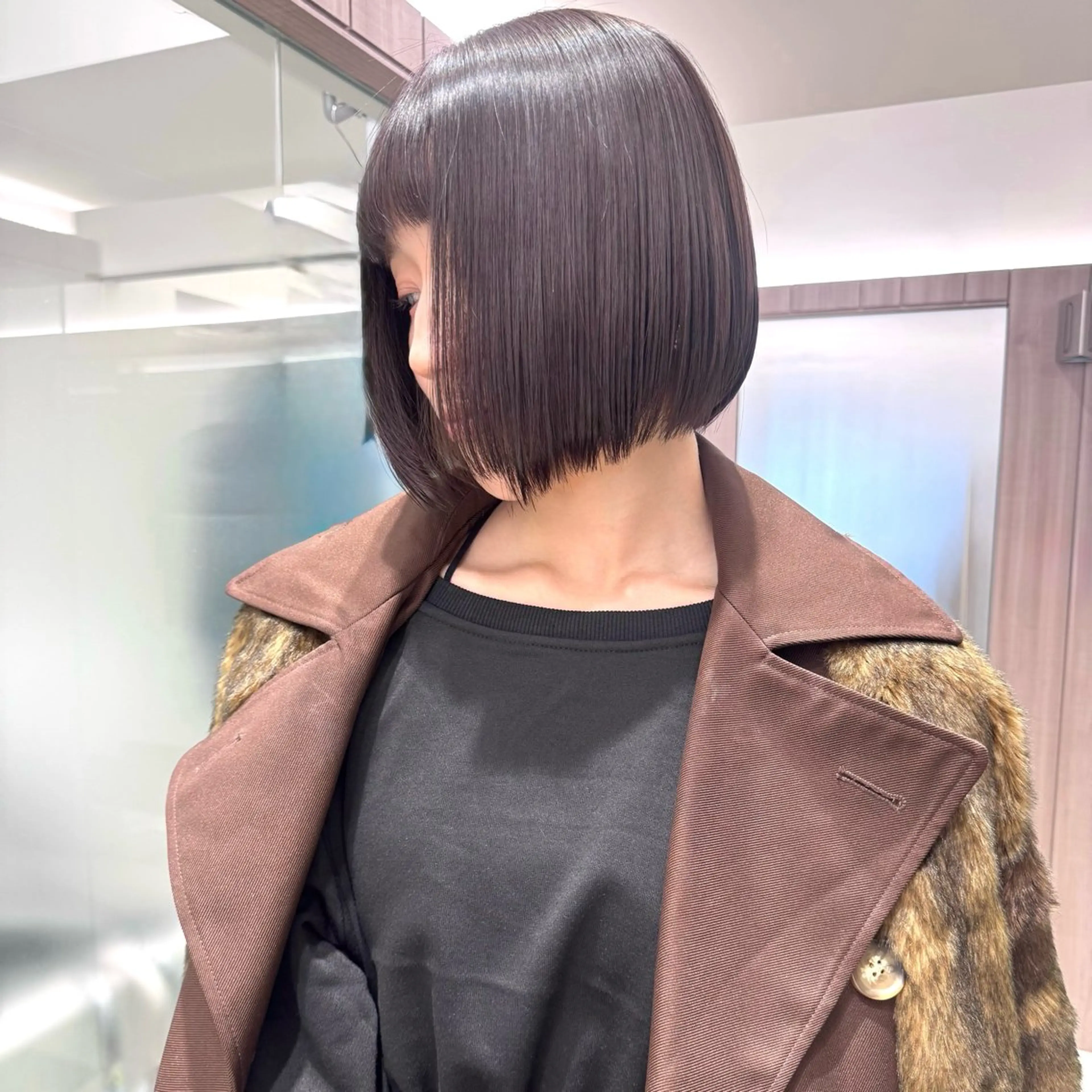 ショート カット ヘアカラー 縮毛矯正 トリートメント 癖毛救済✂️ボブ /髪質改善ストレートのヘアスタイル