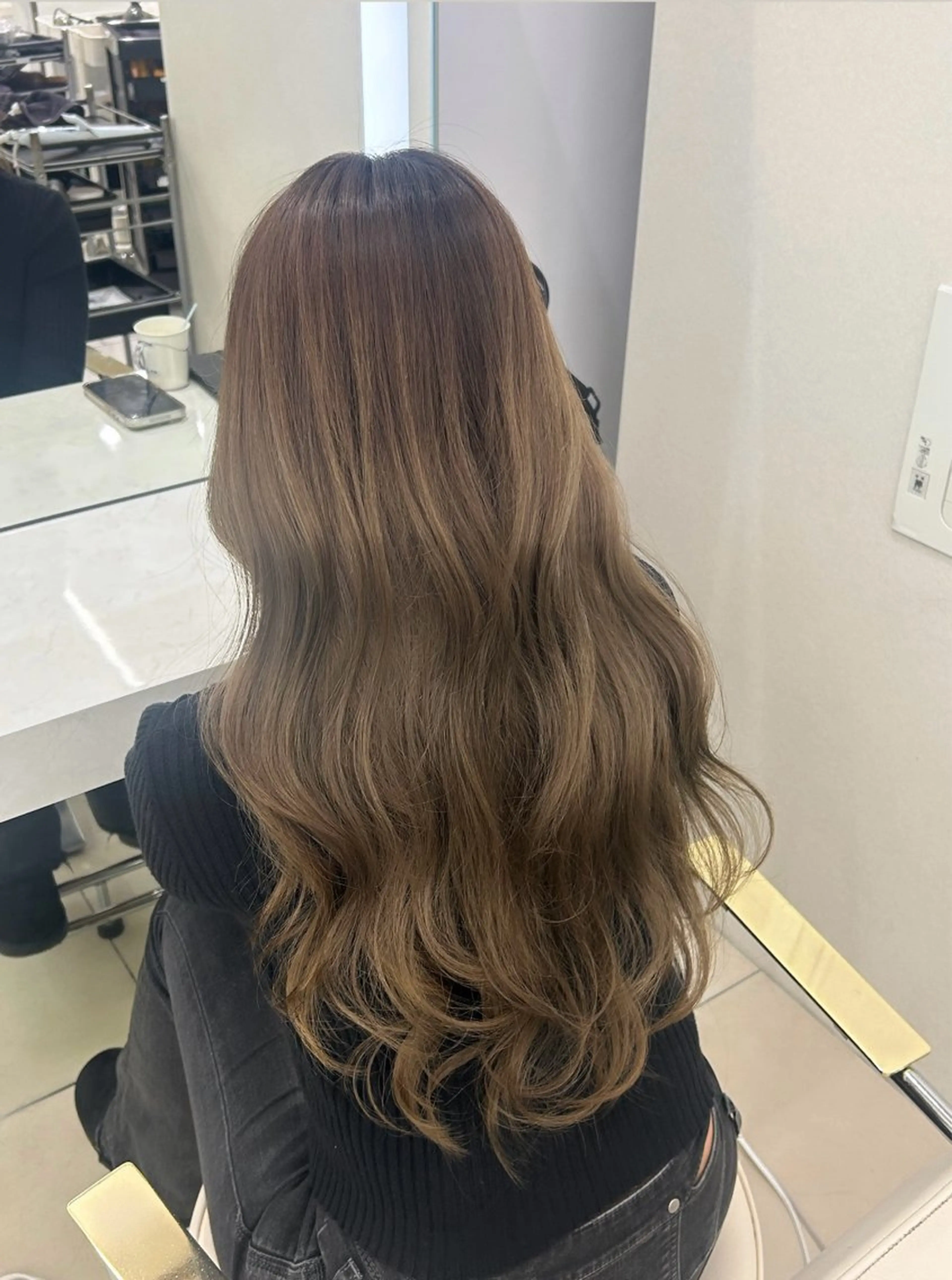 ロング ブリーチカラー COA YUZUのヘアスタイル