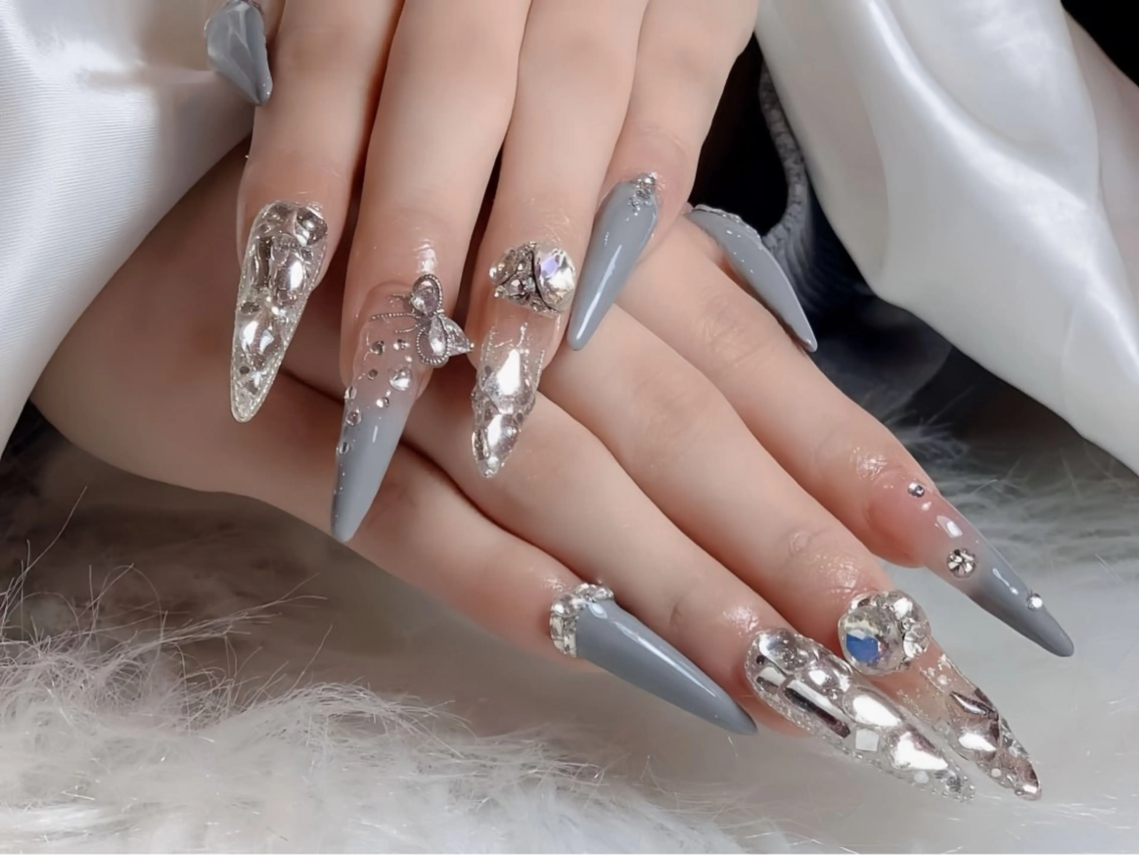 ネイル アートネイル チークネイル ジェルネイル ロングネイル マグネットネイル ハンドネイル Rin Nail 新大久保店のネイルデザイン