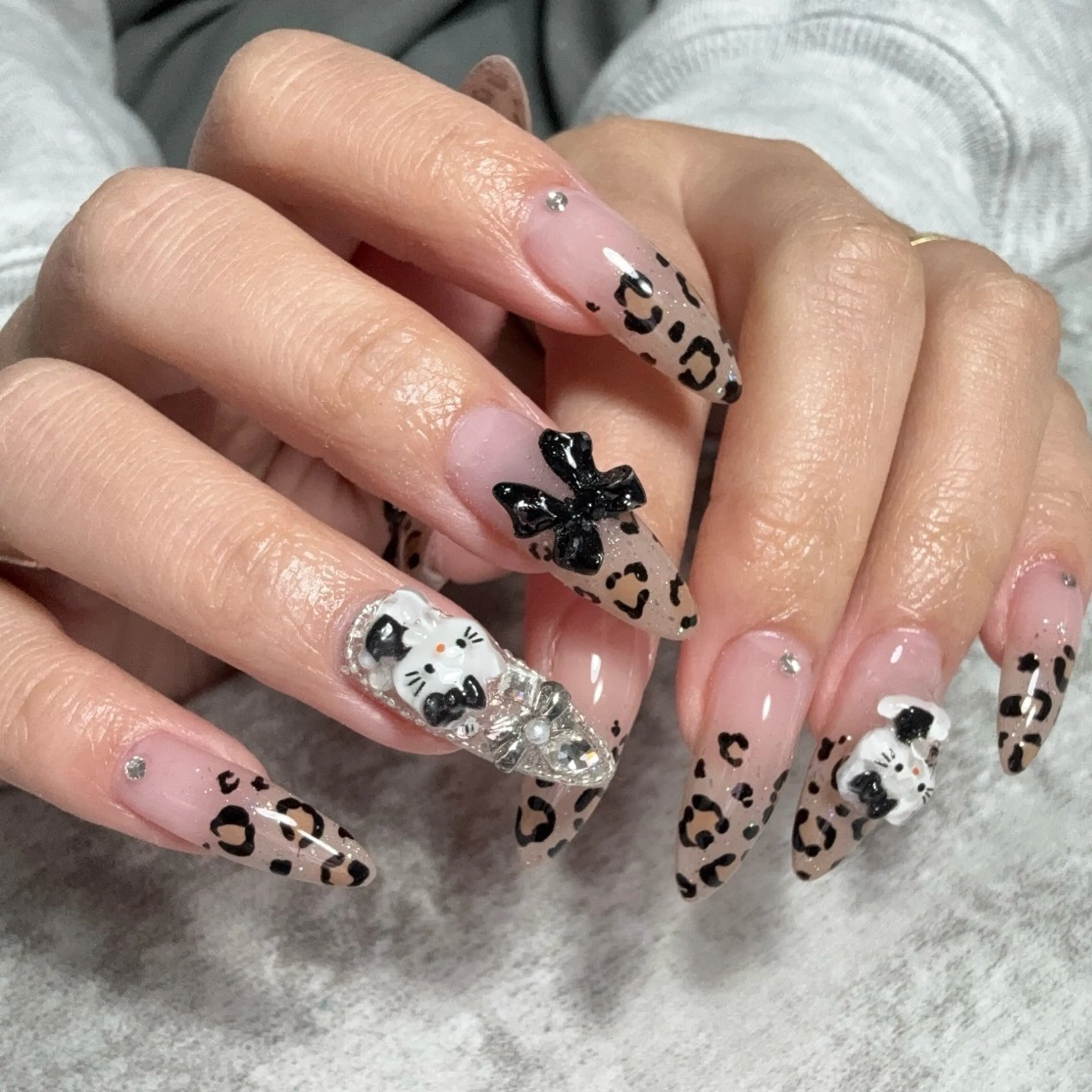 ネイル ハンドネイル NAIL303 🛼 SHIORIのネイルデザイン