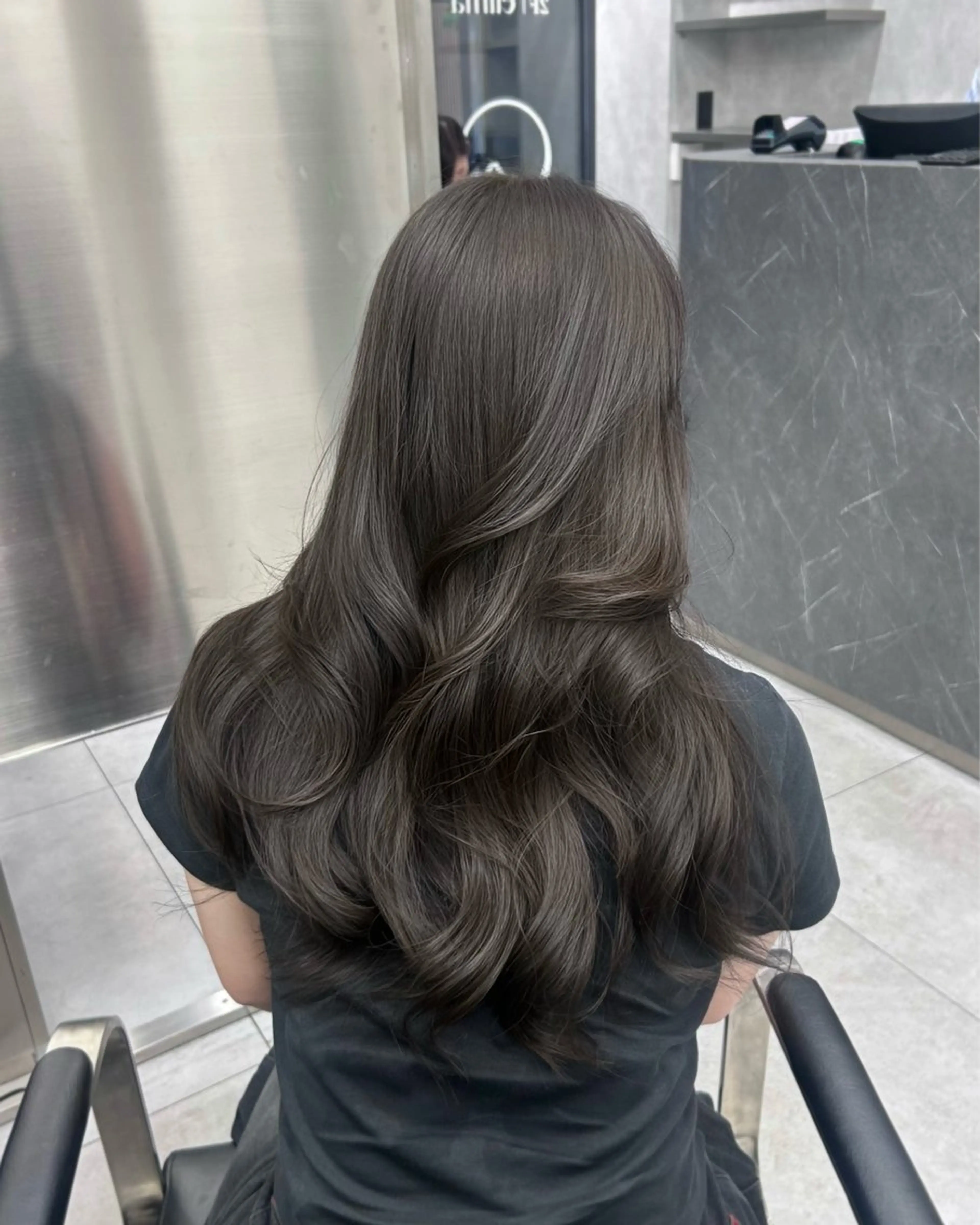 ロング レイヤーカット 大人レイヤー/艶美髪 🇺🇸TOMONAのヘアスタイル