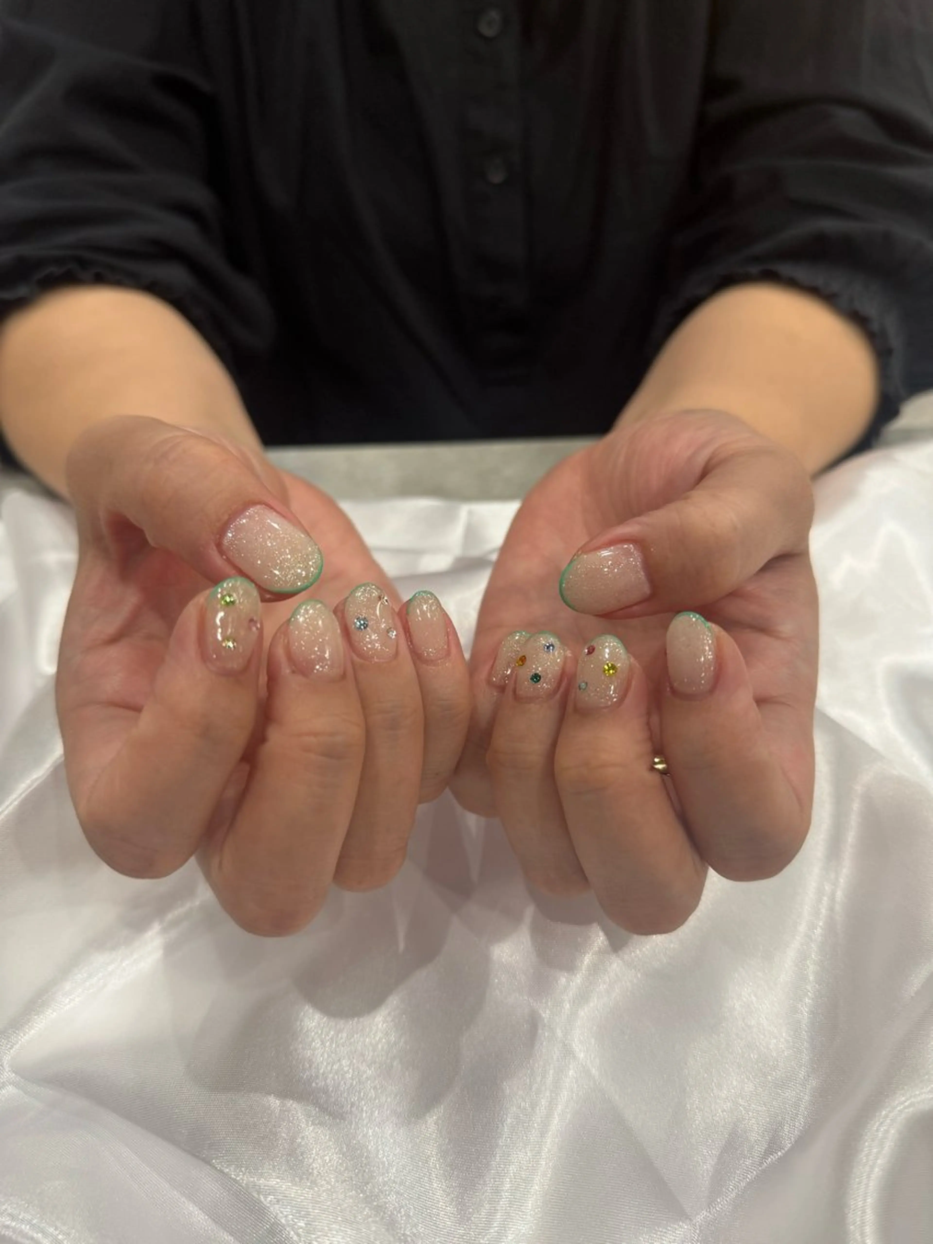 ネイル アートネイル フレンチネイル ストーンネイル Rommy Arisaのネイルデザイン