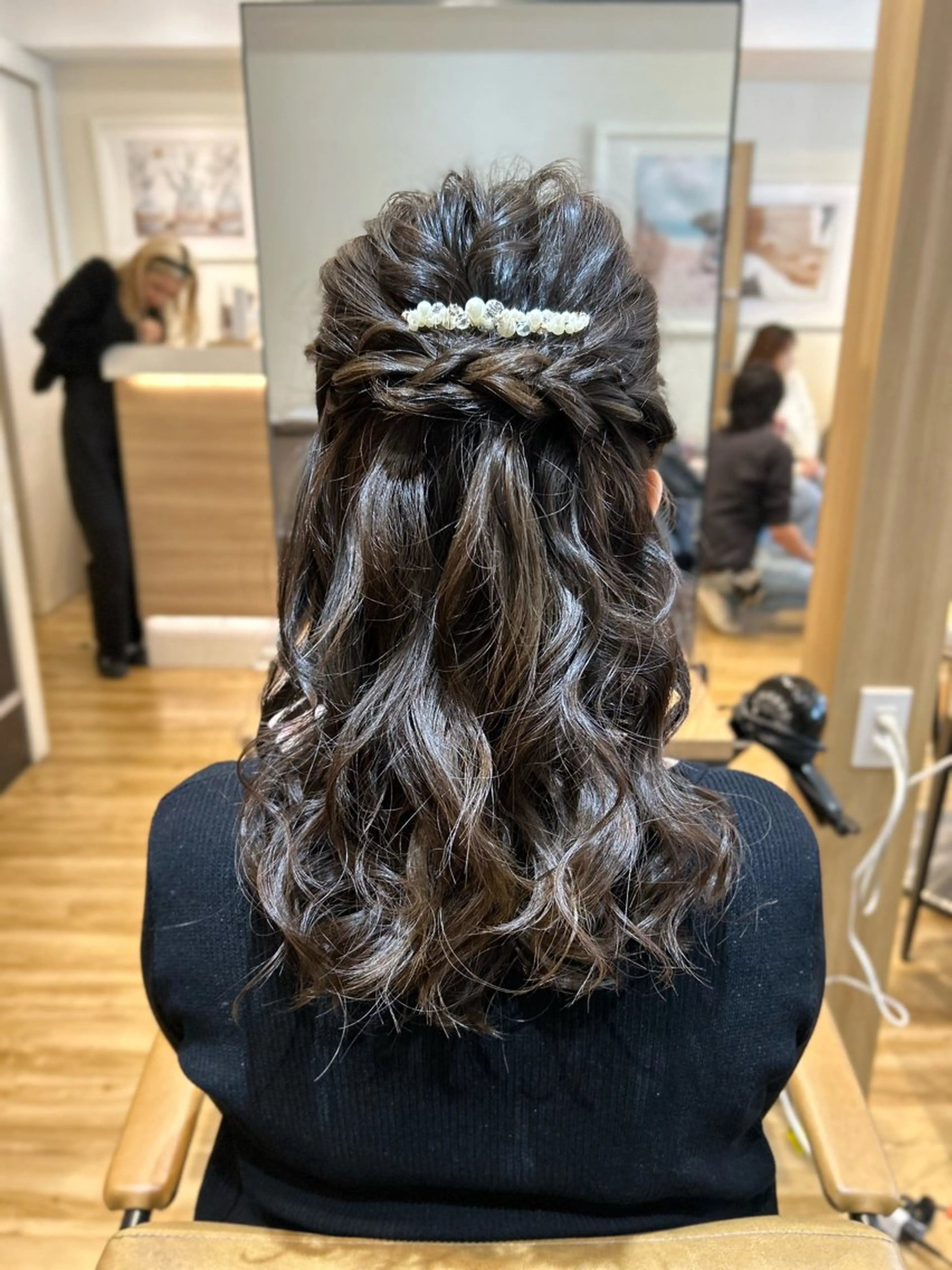 ヘアアレンジ ヘアセット 🍒艶髪✨ 秋冬🍒モテヘアー✨のヘアスタイル