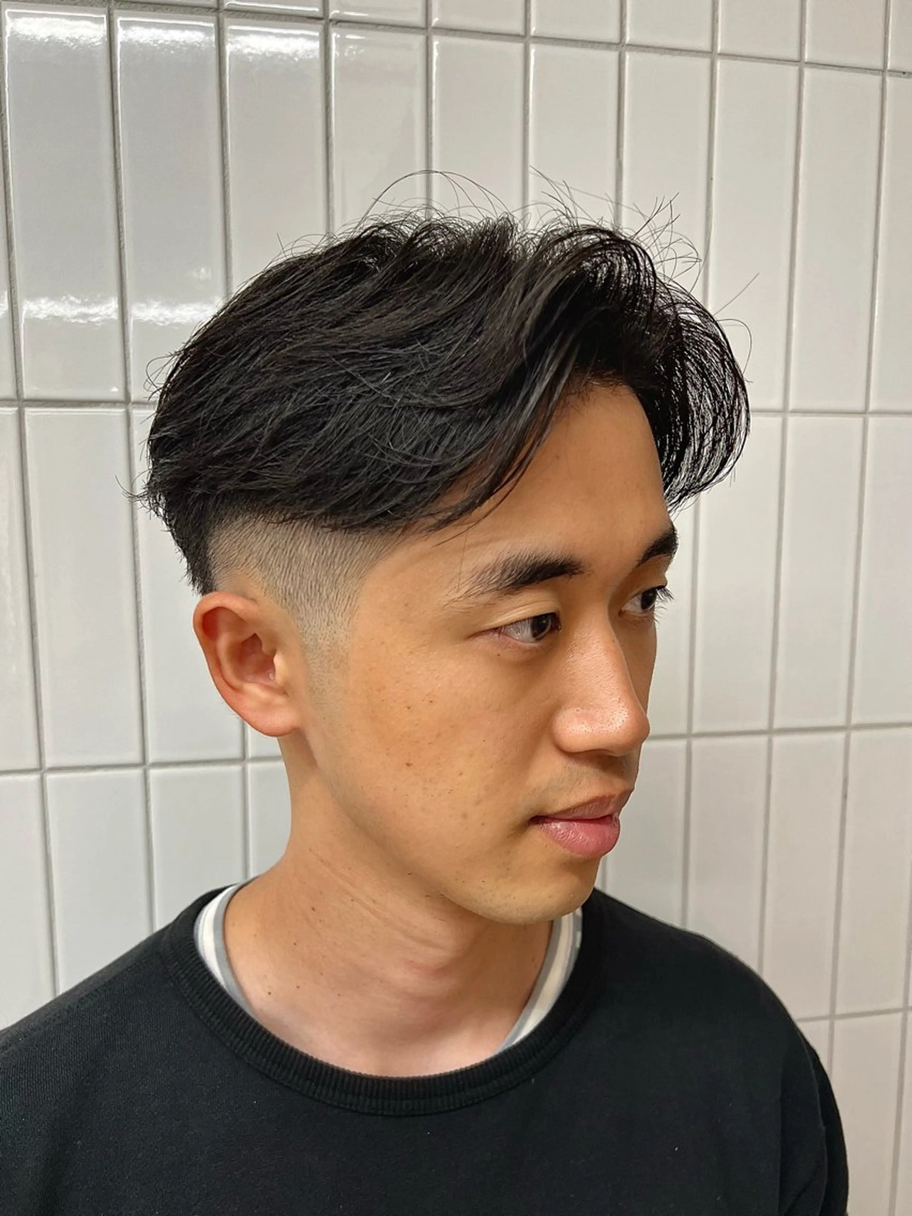 ショート パーマ メンズ 豊崎 佑輔のヘアスタイル