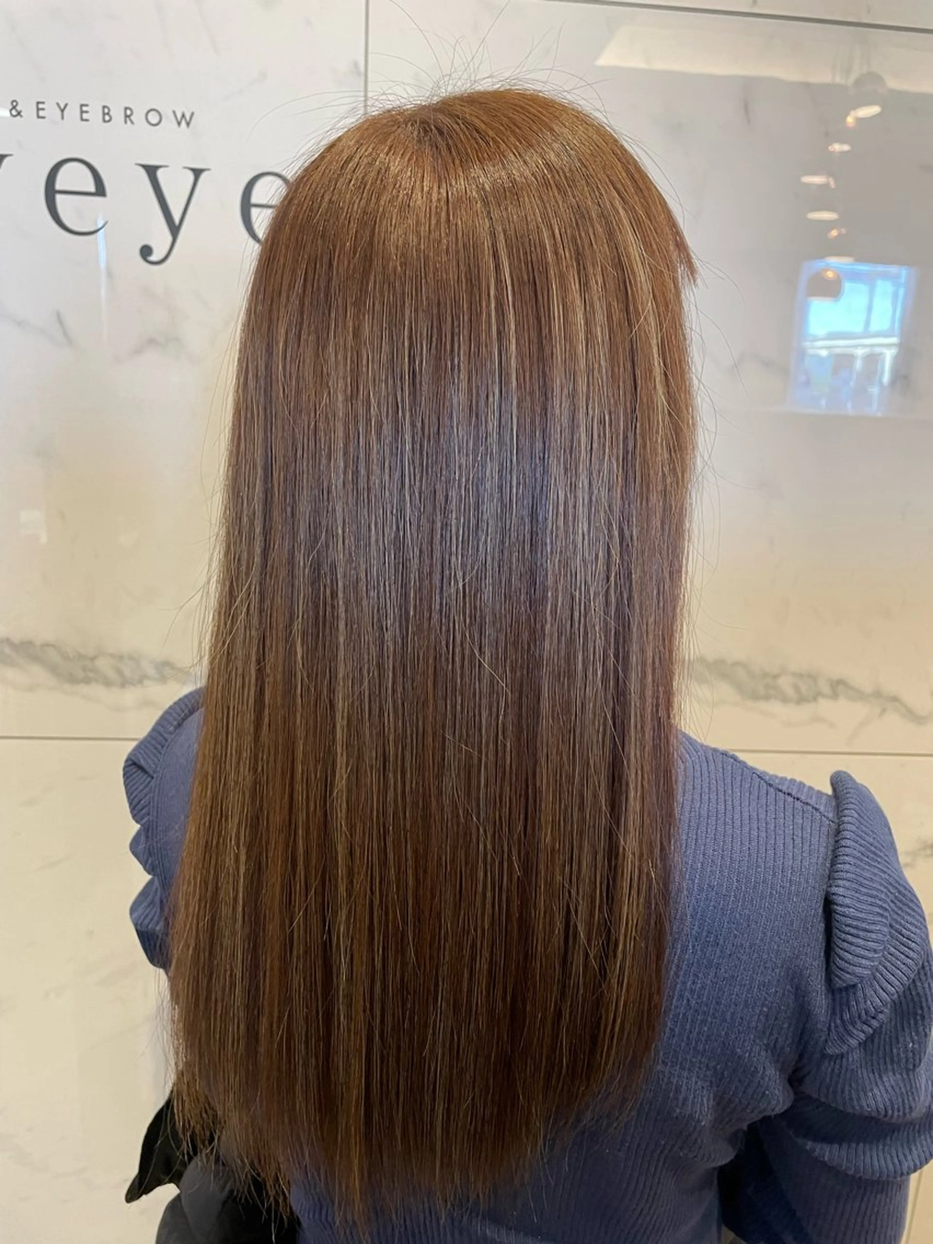 カラー 岡村 真子のヘアスタイル