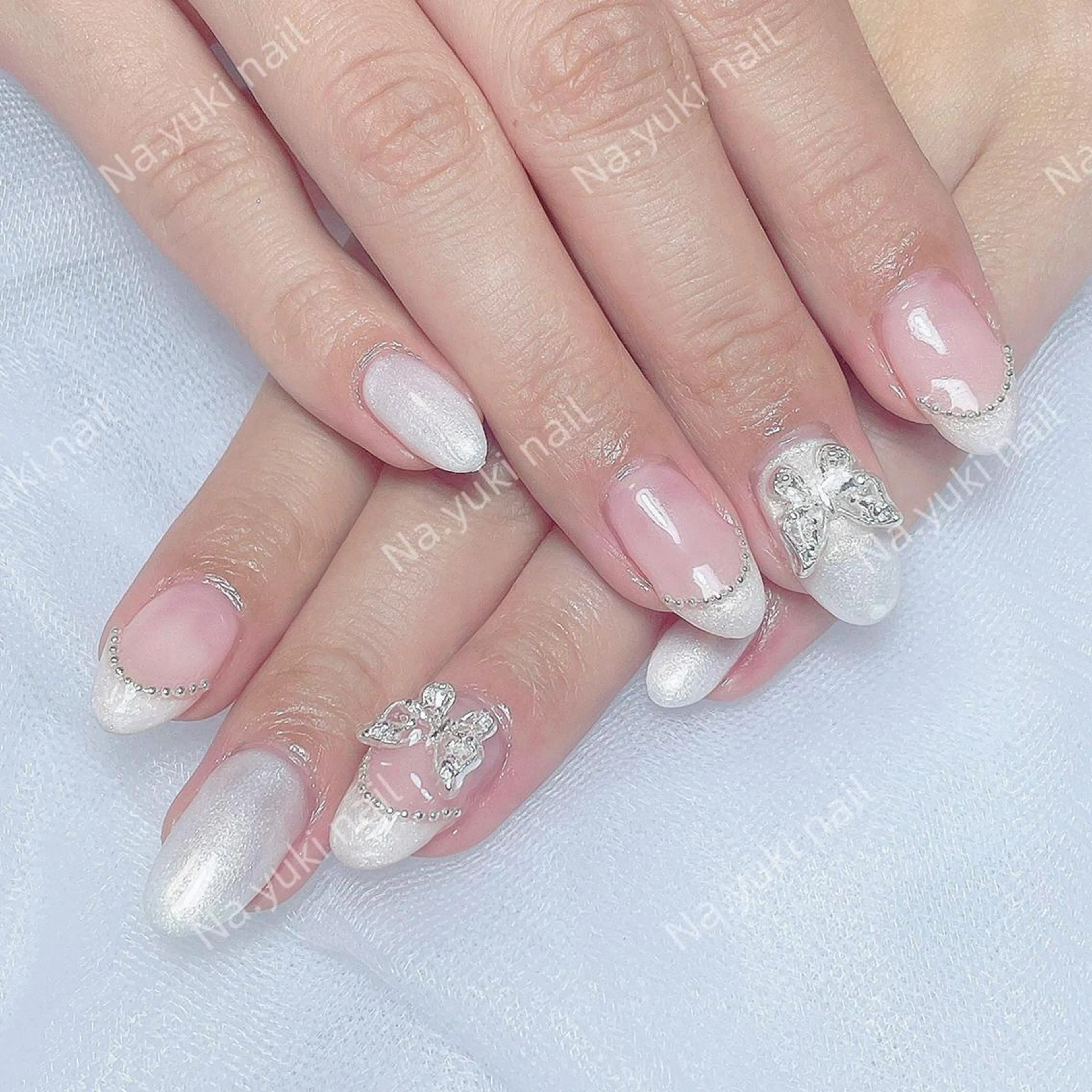 ネイル Queenie 🦋のネイルデザイン