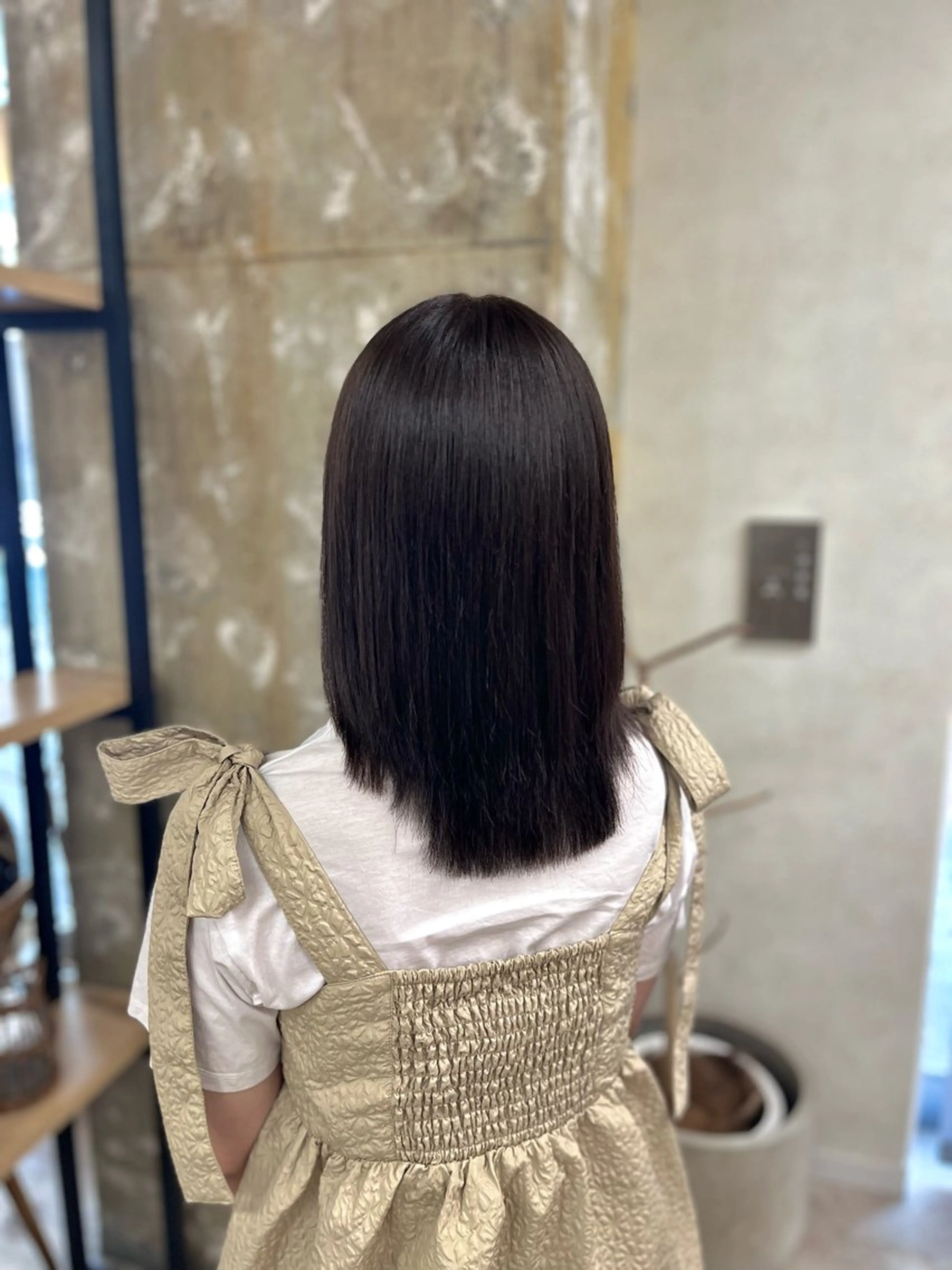 セミロング カラー ブリーチ ブラウンカラー 透明感カラー ブリーチなしカラー 寒色 ♡ レイヤー ┊︎miyuのヘアスタイル