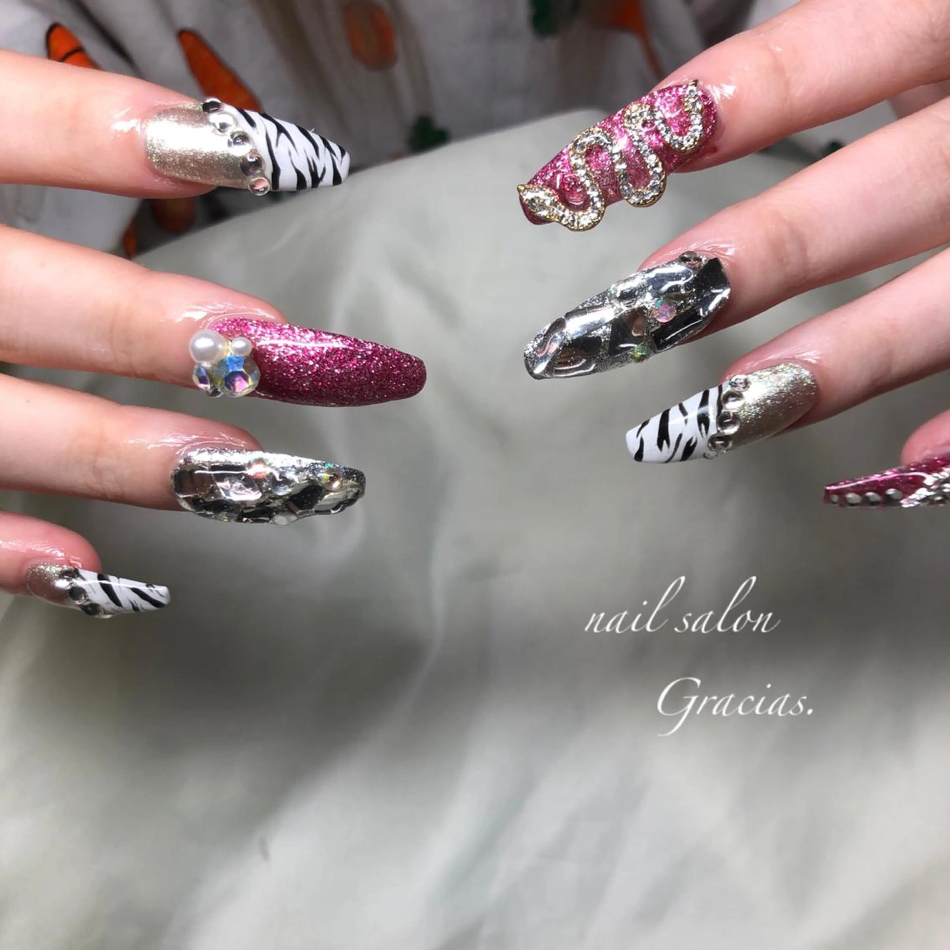 ネイル Gracias. rieのネイルデザイン